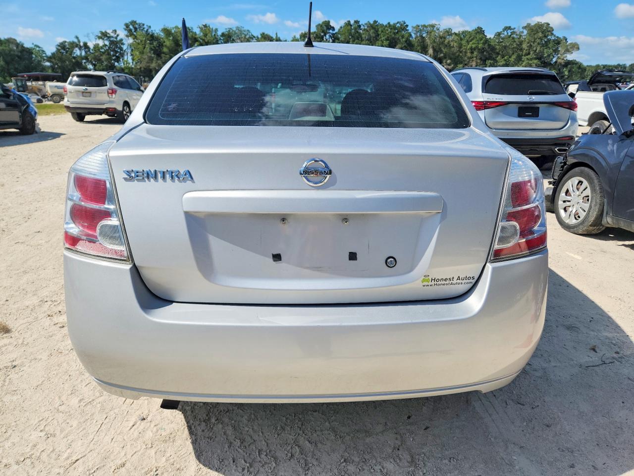2009 Nissan Sentra 2.0 Серебряный vin: 3N1AB61E29L613865