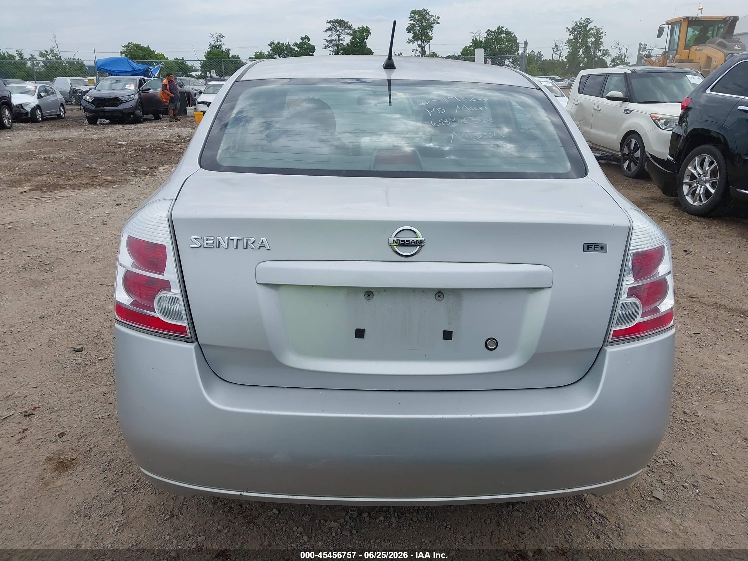 2009 Nissan Sentra 2.0 Silver vin: 3N1AB61E29L683236
