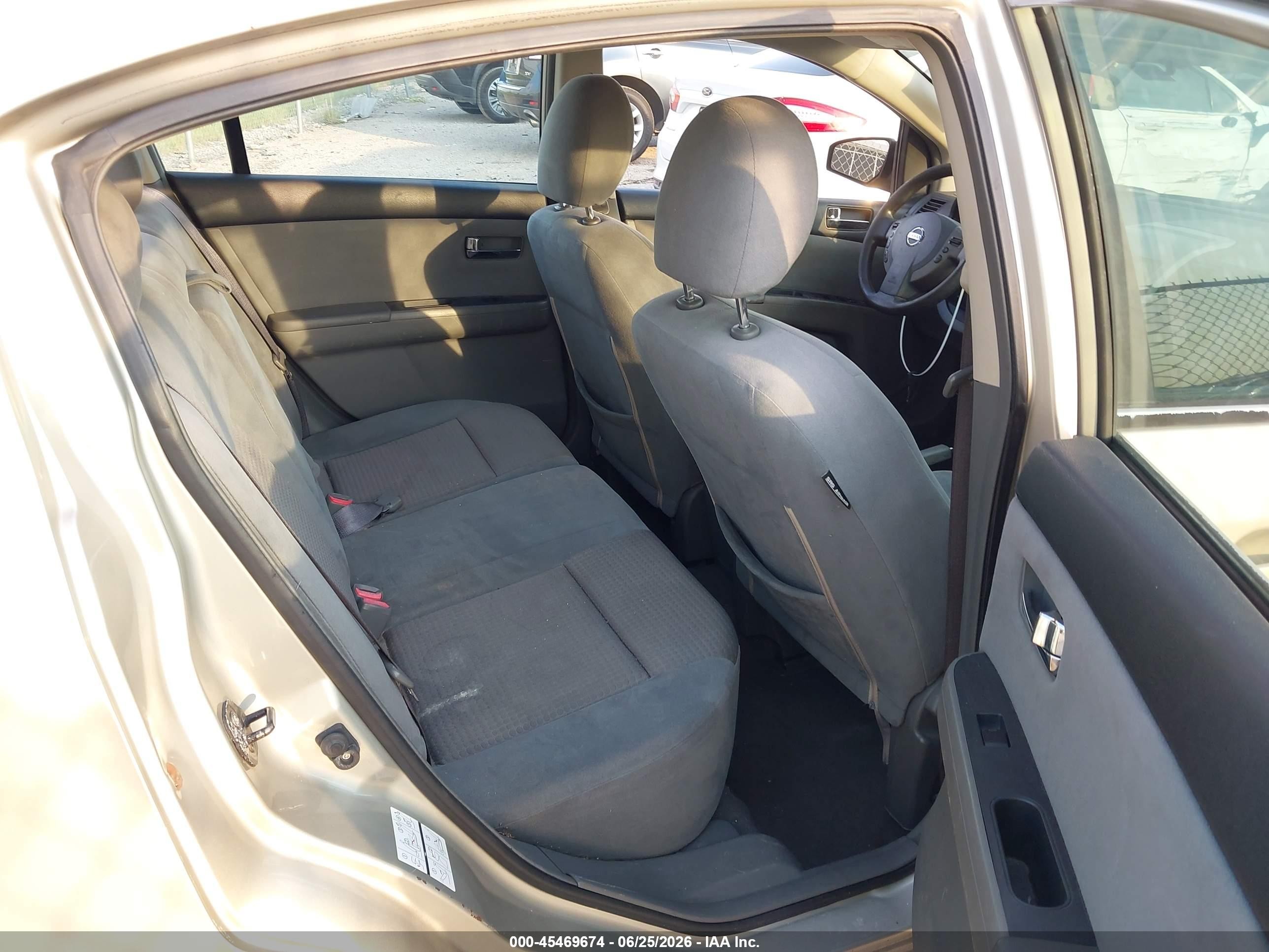2008 Nissan Sentra 2.0 S Champagne vin: 3N1AB61E38L702553