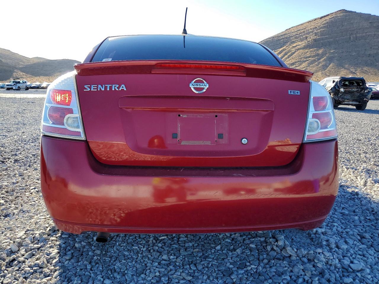 2009 Nissan Sentra 2.0 Red vin: 3N1AB61E39L633476