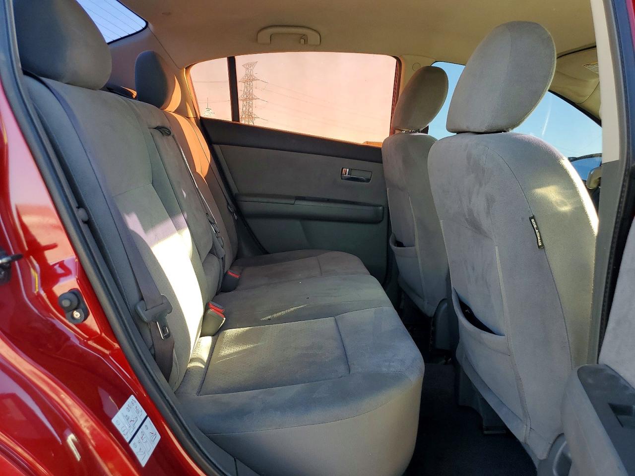 2009 Nissan Sentra 2.0 Red vin: 3N1AB61E39L633476