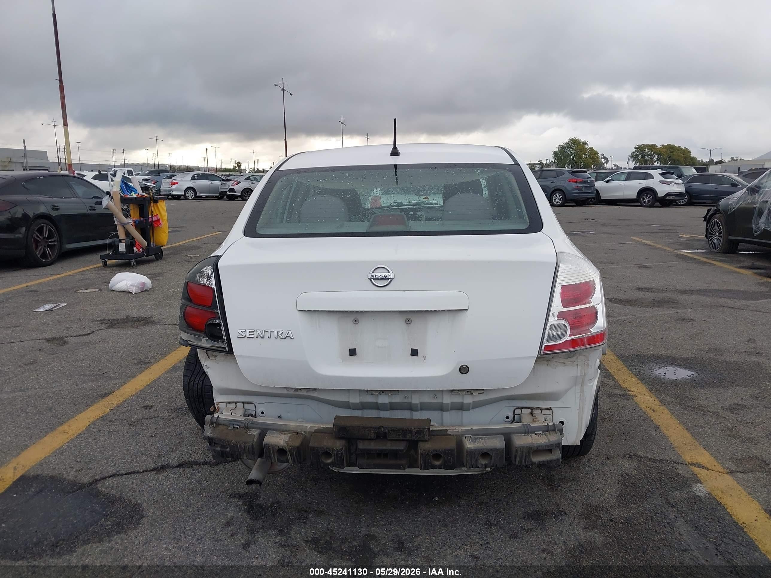 2008 Nissan Sentra 2.0 Белый vin: 3N1AB61E48L743838