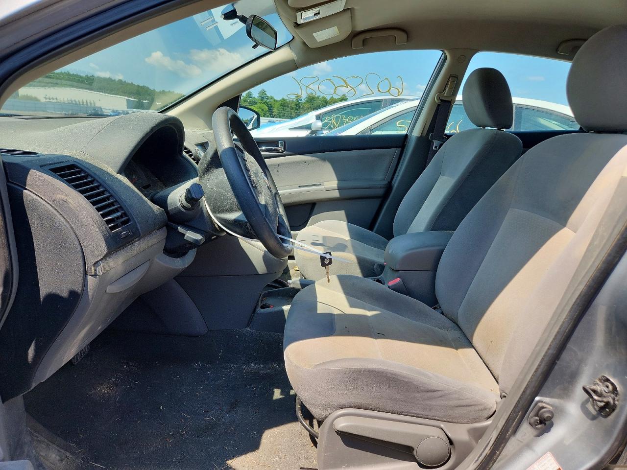 2009 Nissan Sentra Silver vin: 3N1AB61E49L652974