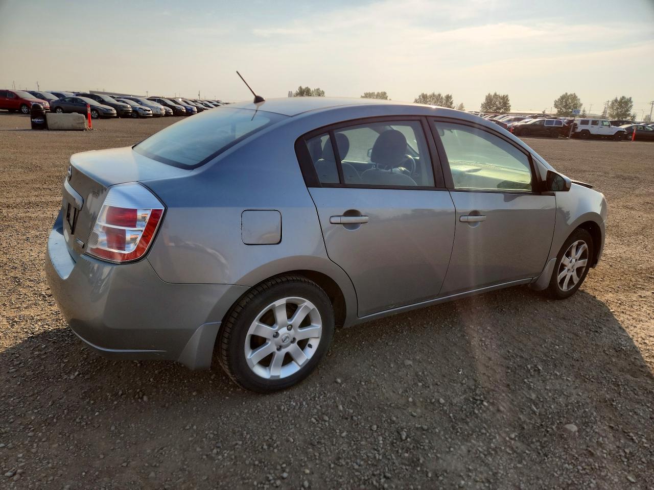 2009 Niss Sentra 2.0 Gray vin: 3N1AB61E49L675431