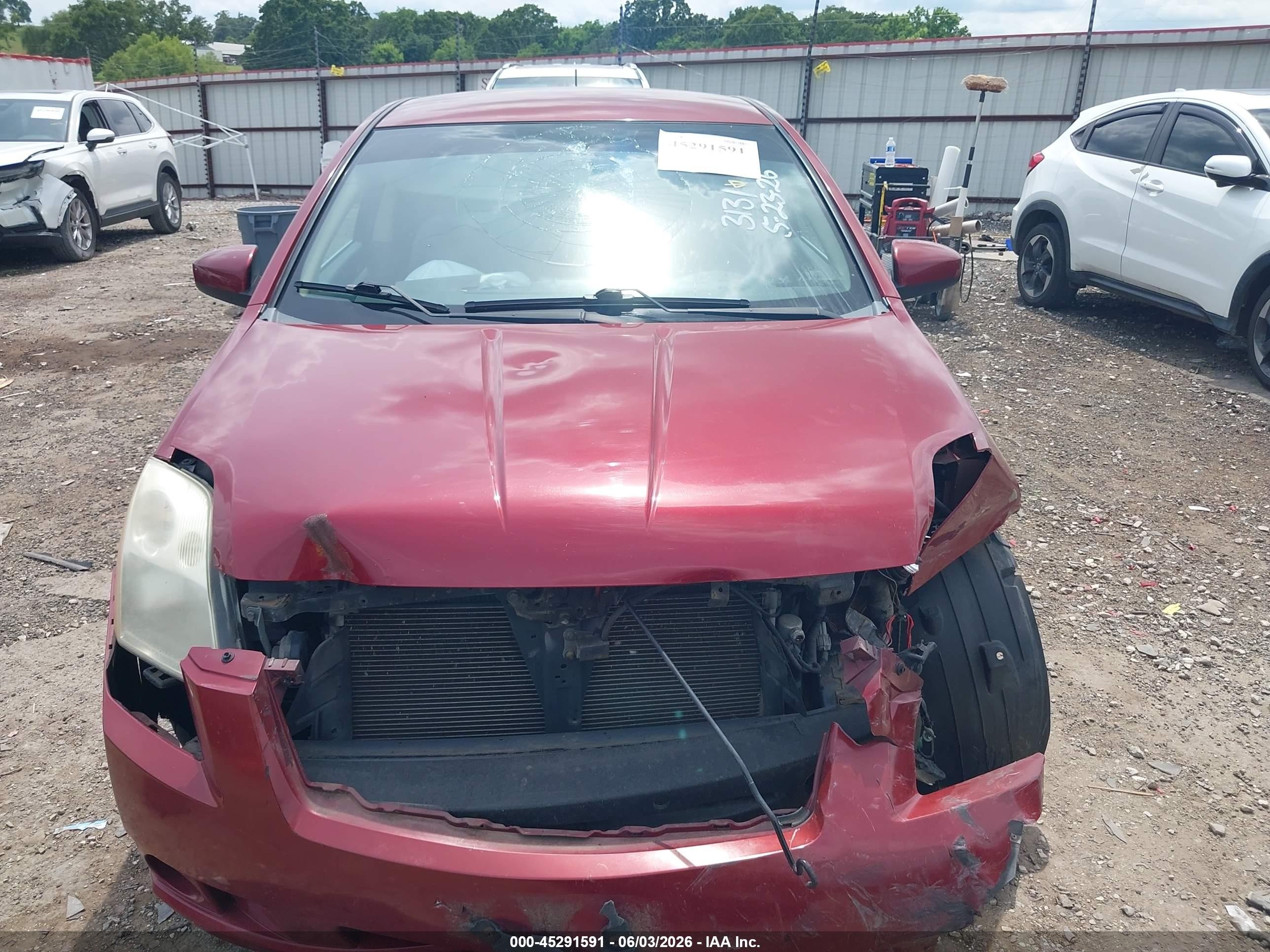 2008 Nissan Sentra 2.0 Red vin: 3N1AB61E58L723131