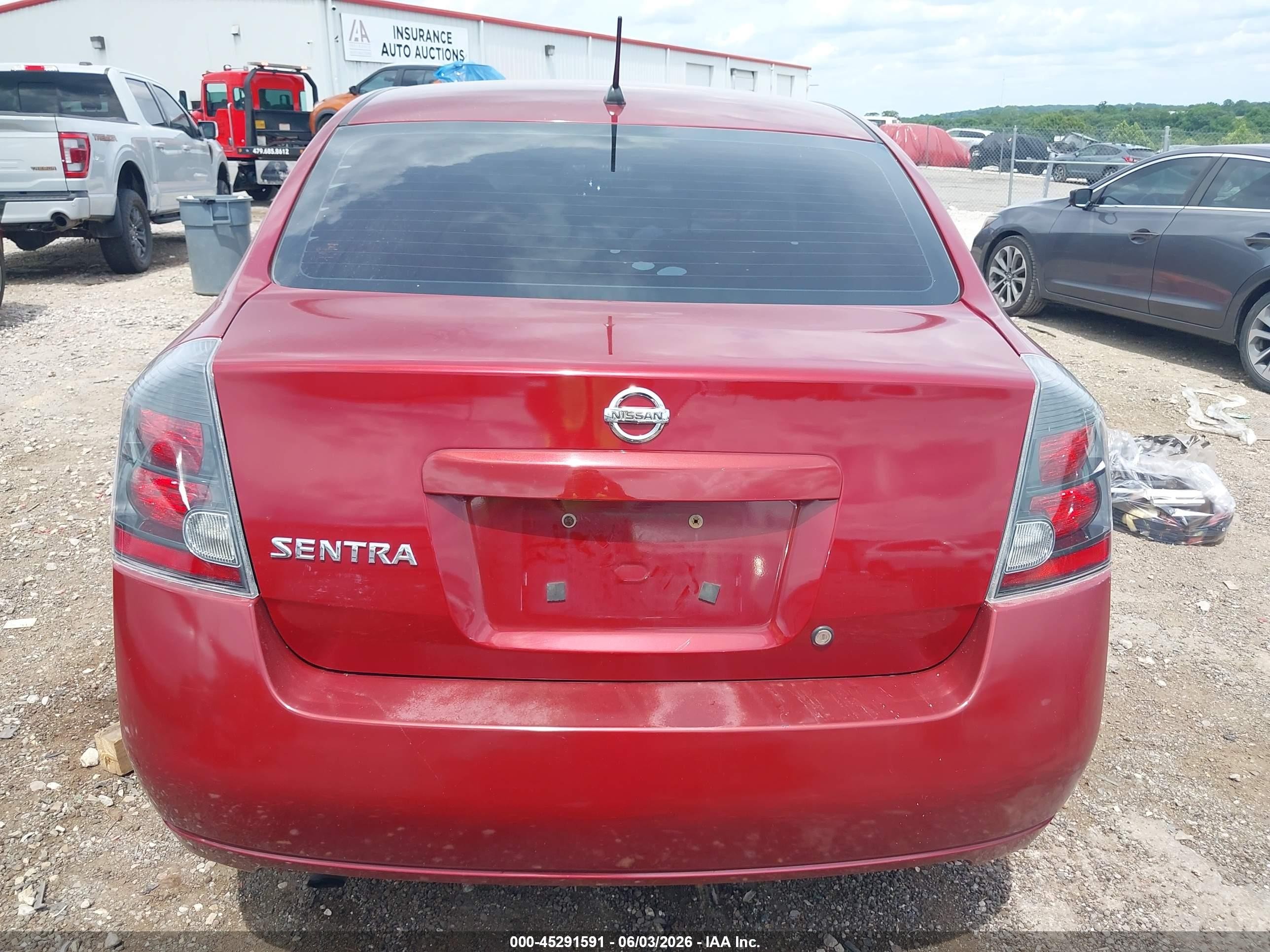 2008 Nissan Sentra 2.0 Red vin: 3N1AB61E58L723131