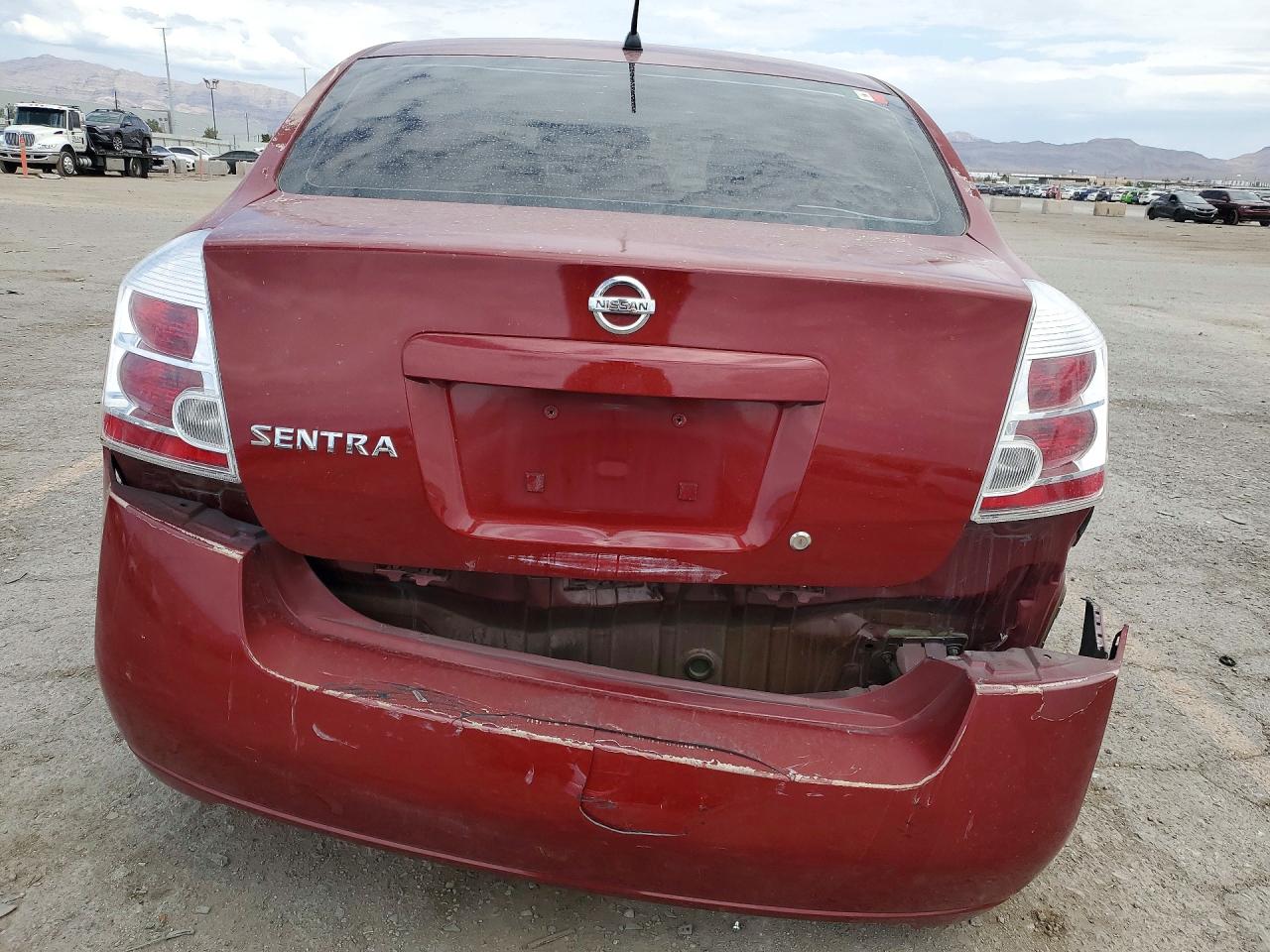 2008 Nissan Sentra 2.0 Burgundy vin: 3N1AB61E58L738423