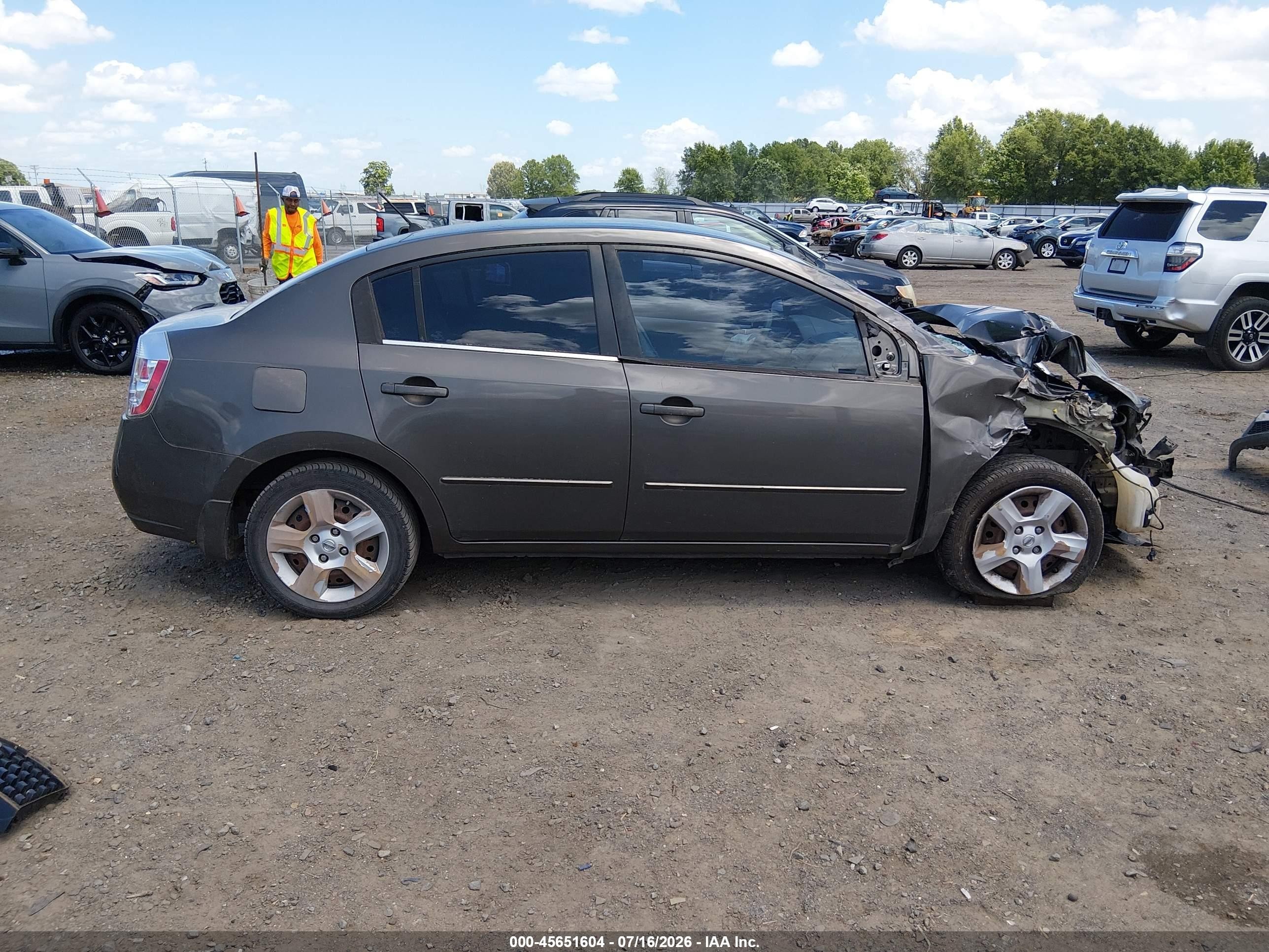 2008 Nissan Sentra 2.0 S Brown vin: 3N1AB61E58L761667