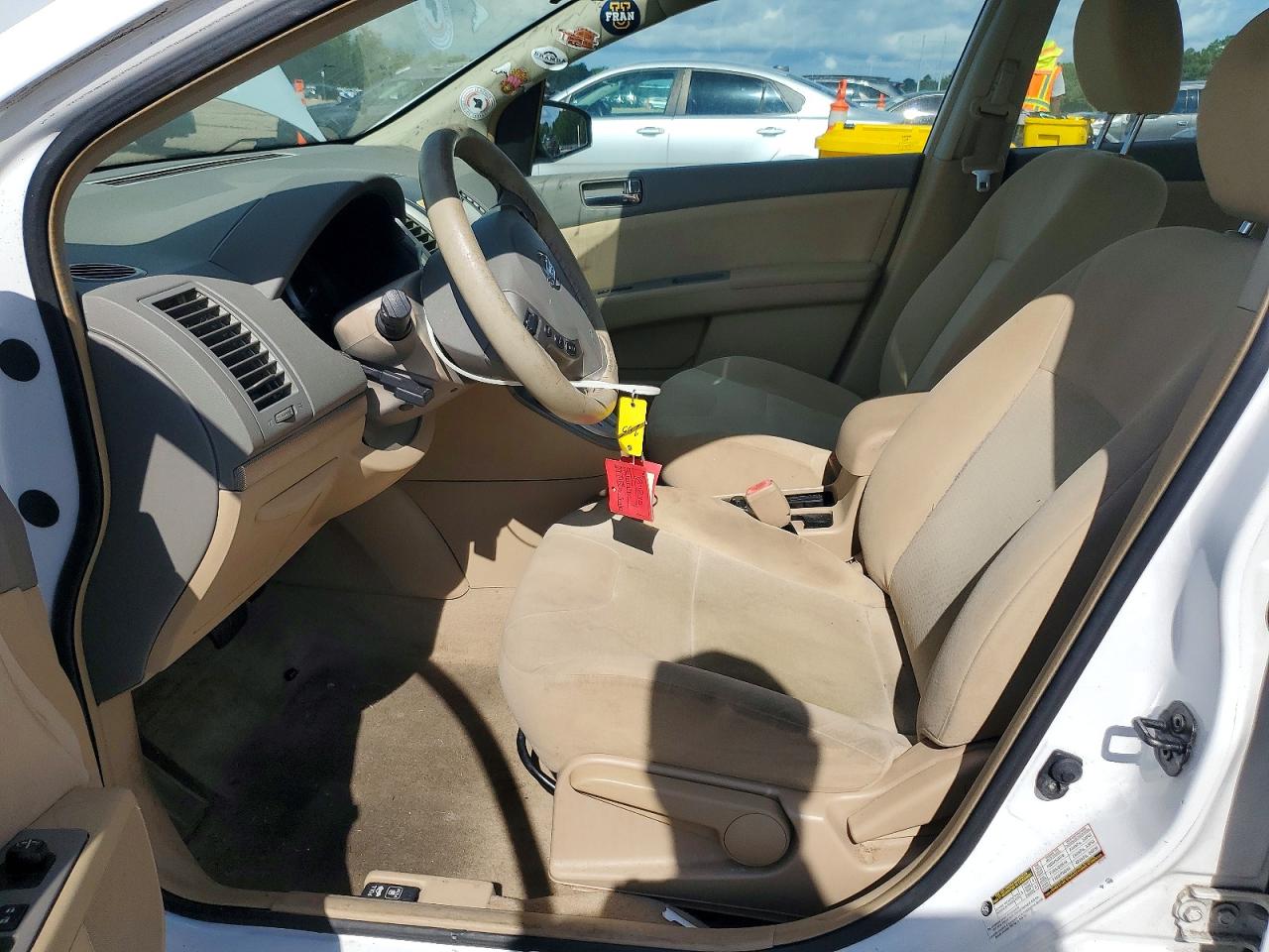 2009 Nissan Sentra 2.0 Белый vin: 3N1AB61E59L650599