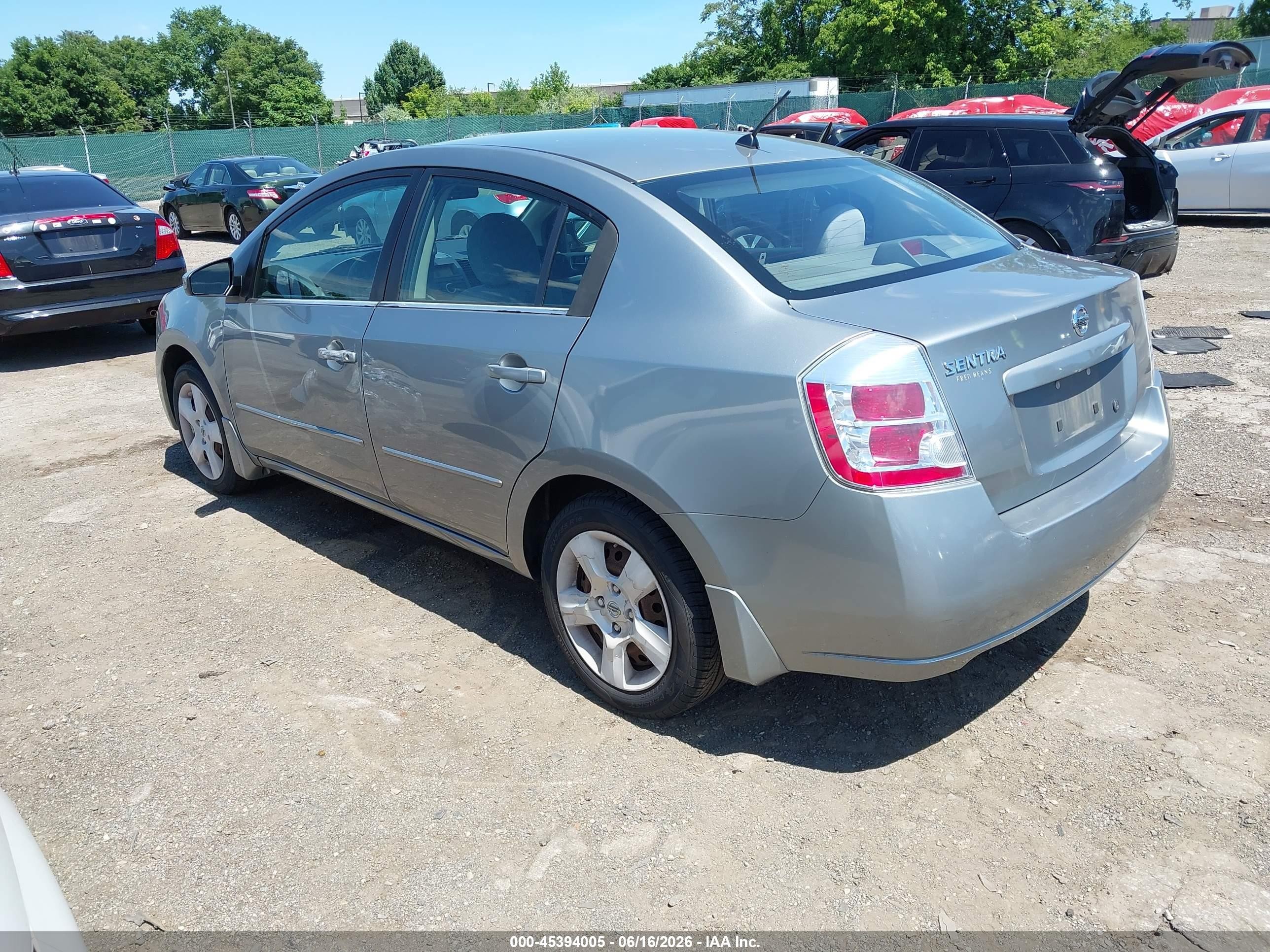 2009 Nissan Sentra 2.0s Silver vin: 3N1AB61E59L682369