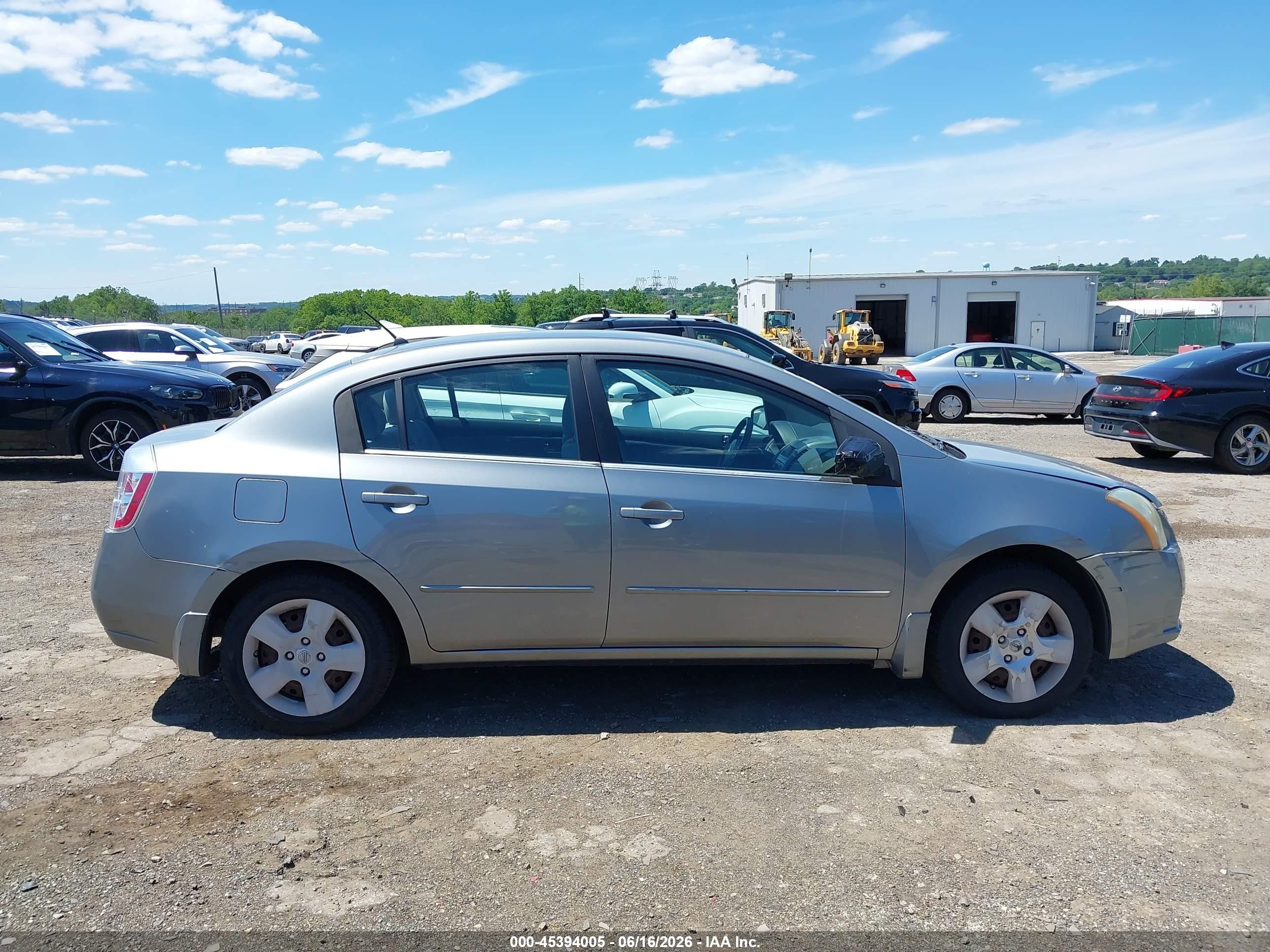 2009 Nissan Sentra 2.0s Silver vin: 3N1AB61E59L682369