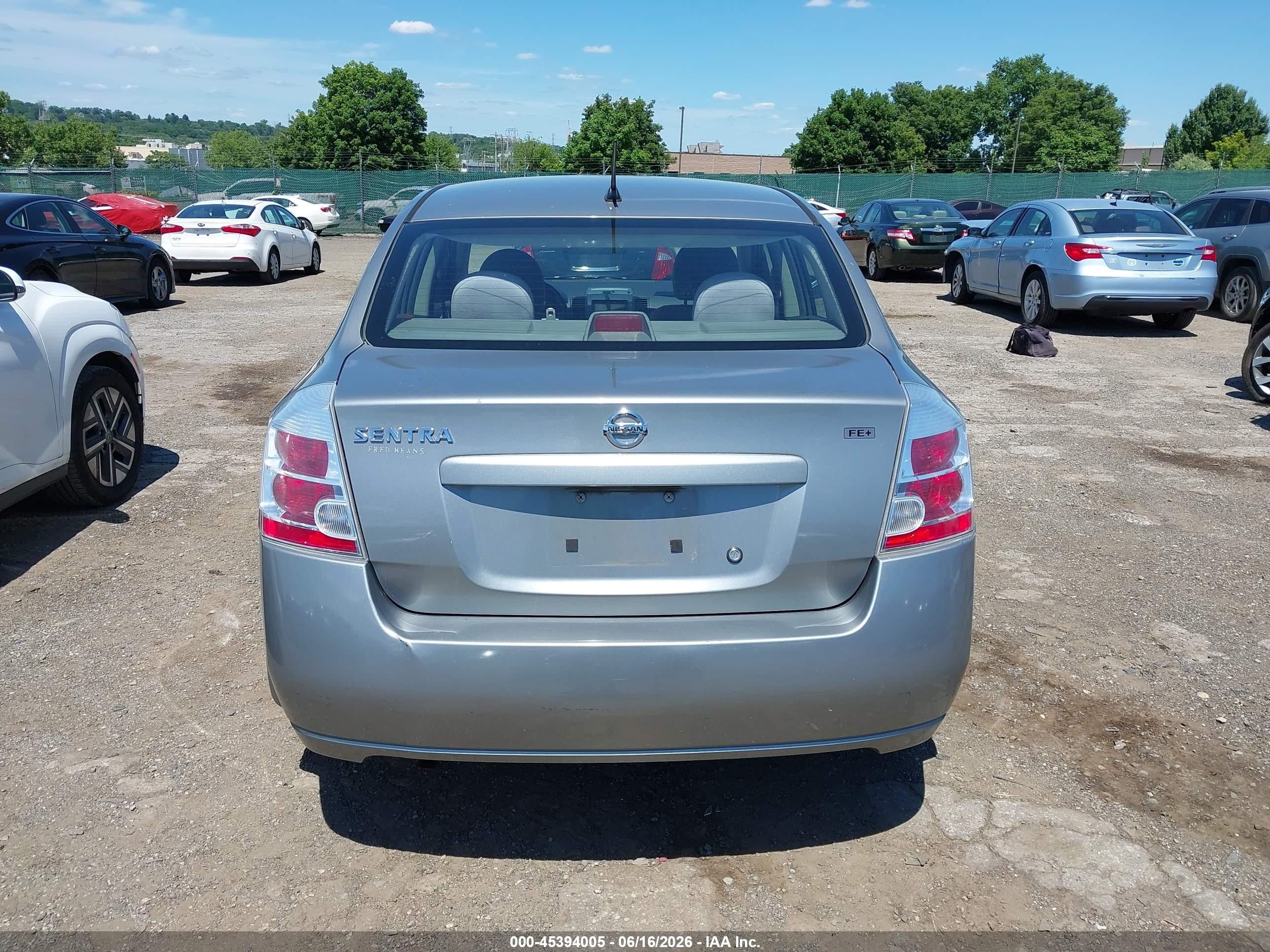 2009 Nissan Sentra 2.0s Silver vin: 3N1AB61E59L682369