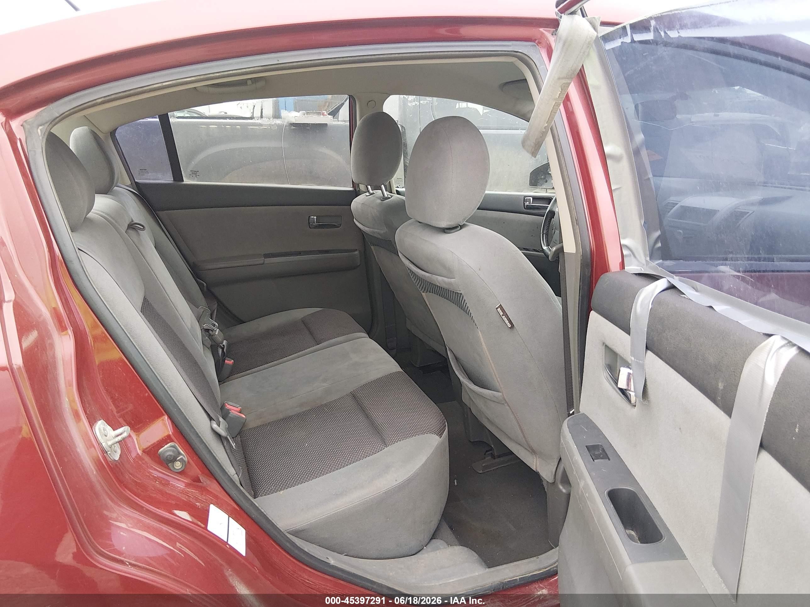 2007 Nissan Sentra 2.0s Red vin: 3N1AB61E67L600288