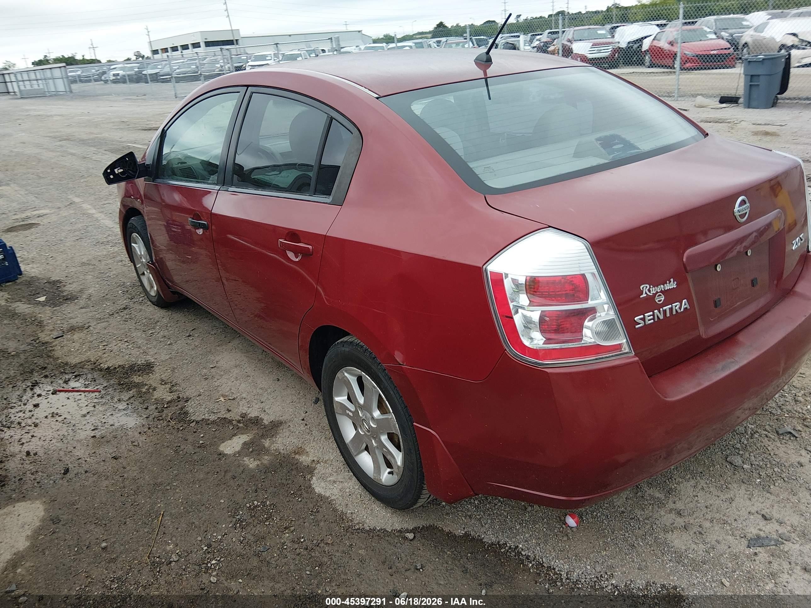2007 Nissan Sentra 2.0s Red vin: 3N1AB61E67L600288