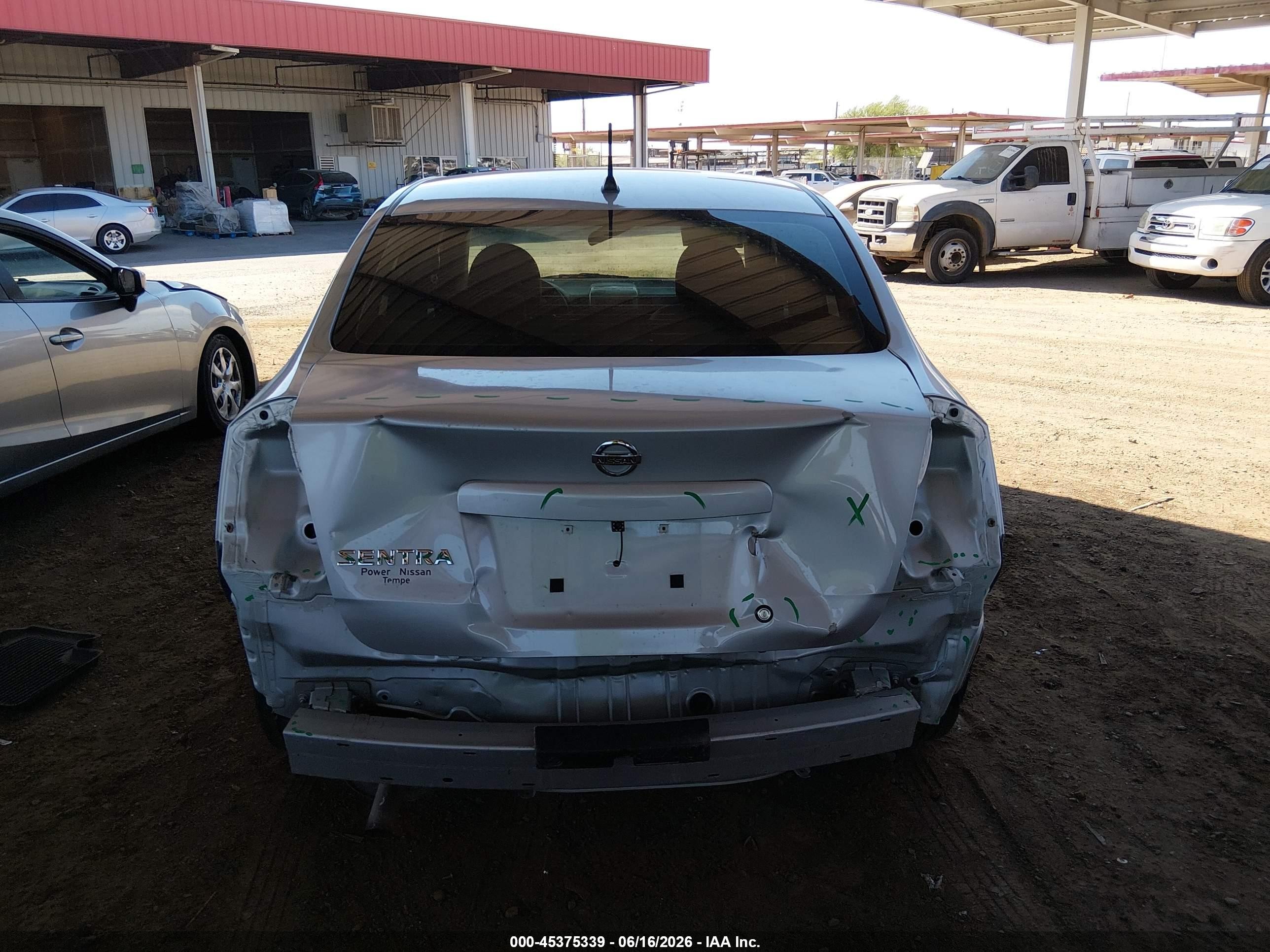 2008 Nissan Sentra 2.0s Серебряный vin: 3N1AB61E68L755604