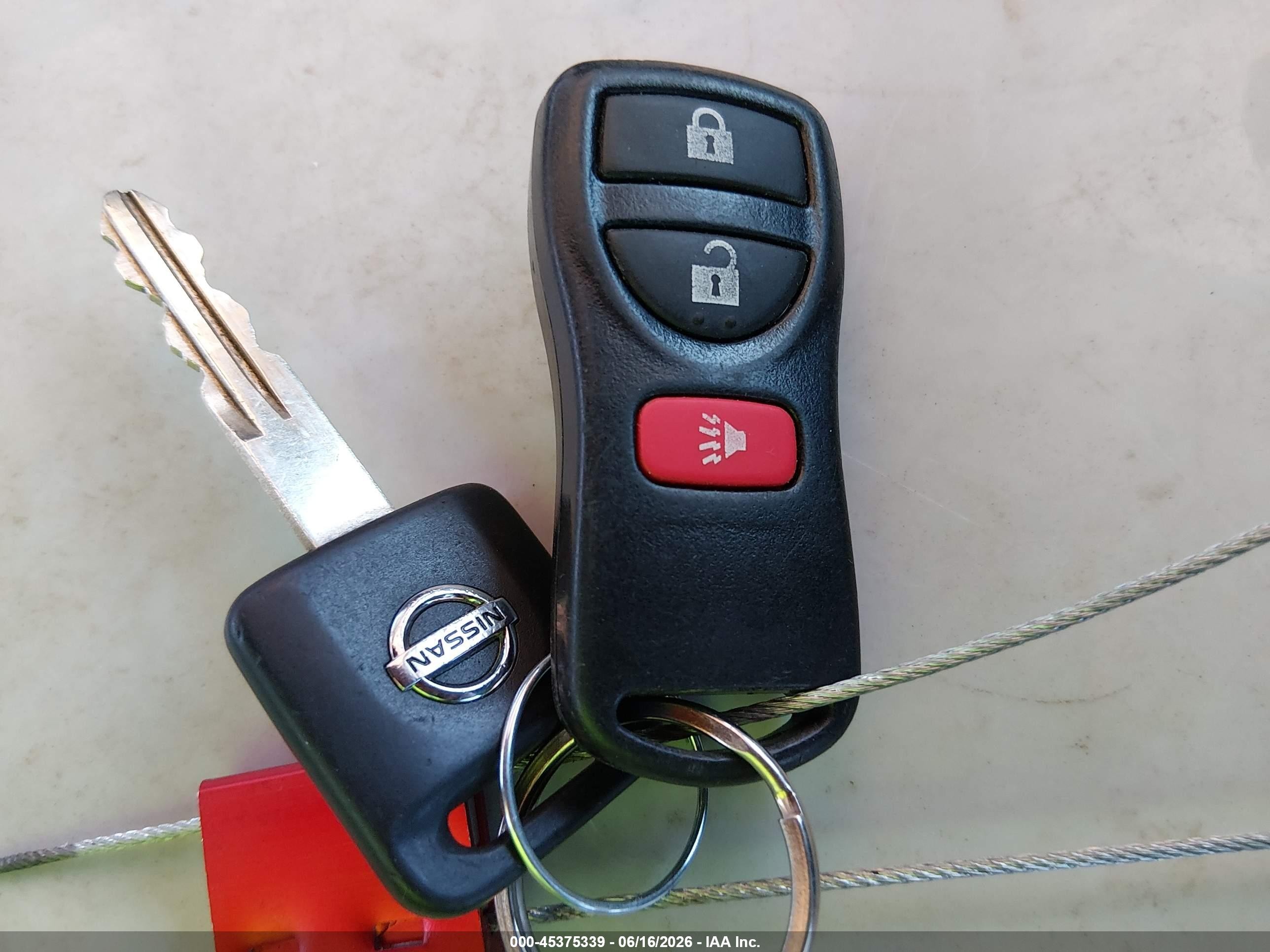 2008 Nissan Sentra 2.0s Серебряный vin: 3N1AB61E68L755604