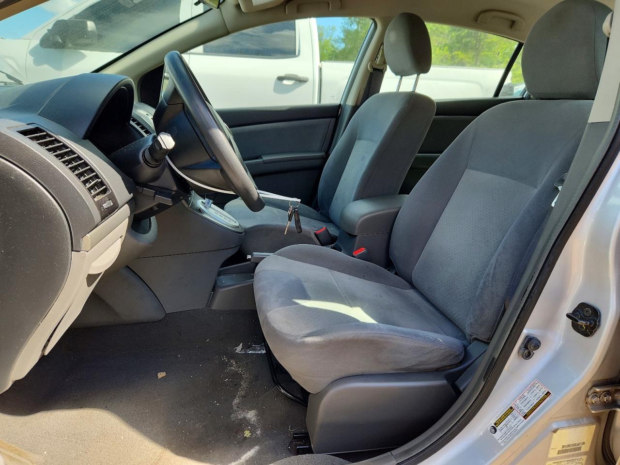 2009 Nissan Sentra 2.0 Silver vin: 3N1AB61E69L641104