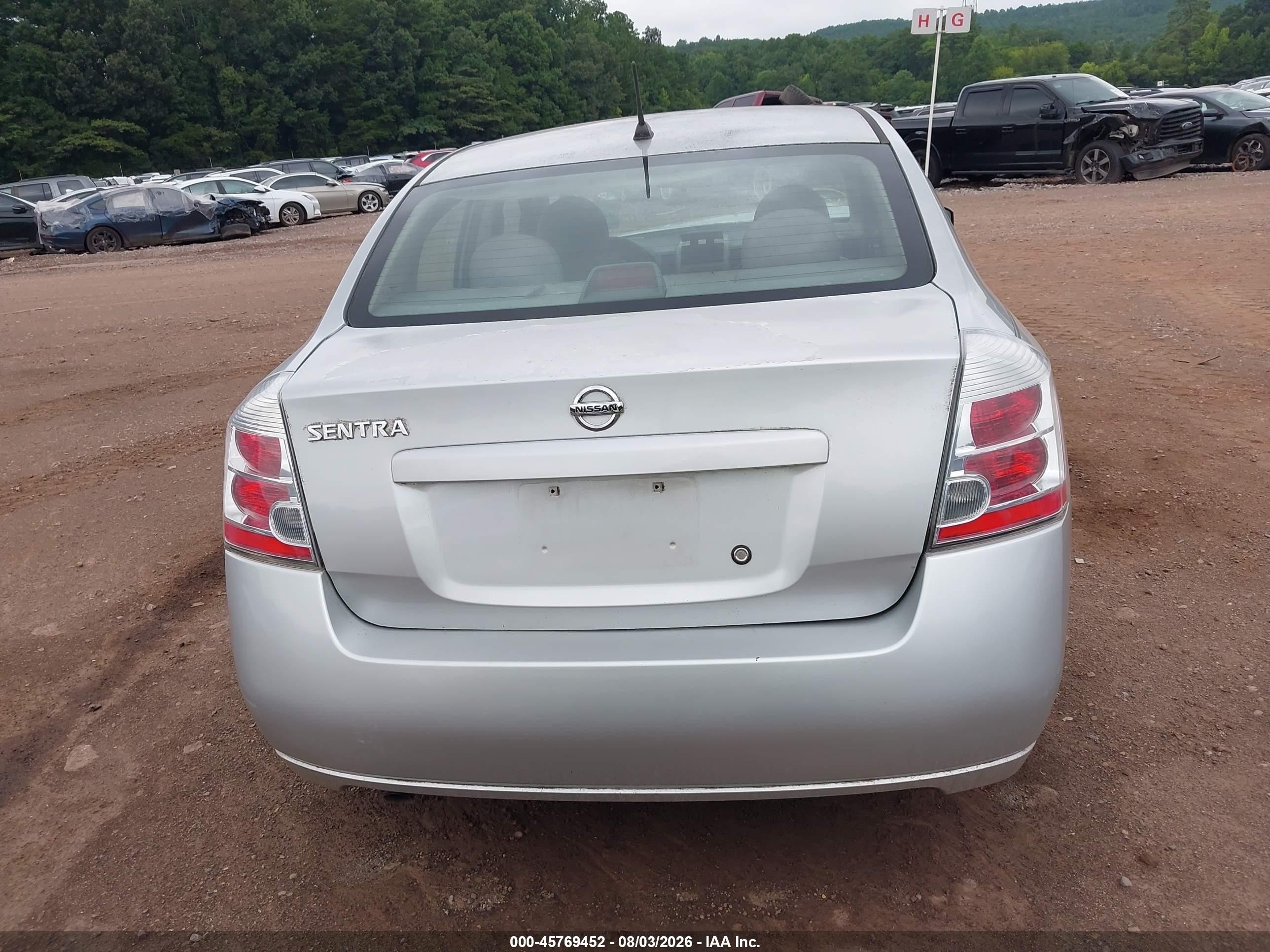 2009 Nissan Sentra 2.0 Silver vin: 3N1AB61E79L670255