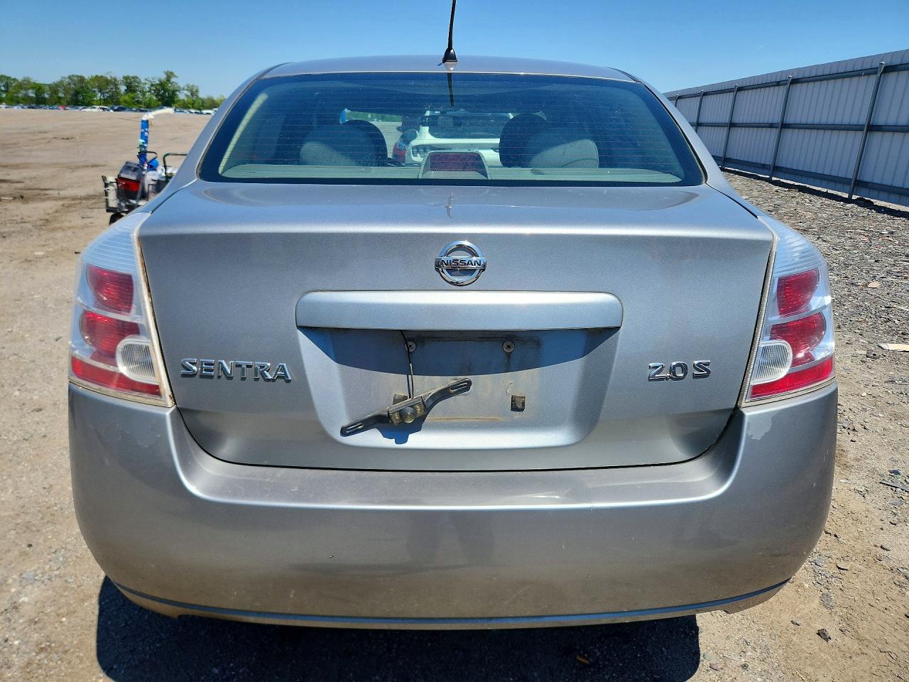 2007 Nissan Sentra 2.0 Silver vin: 3N1AB61E97L636556