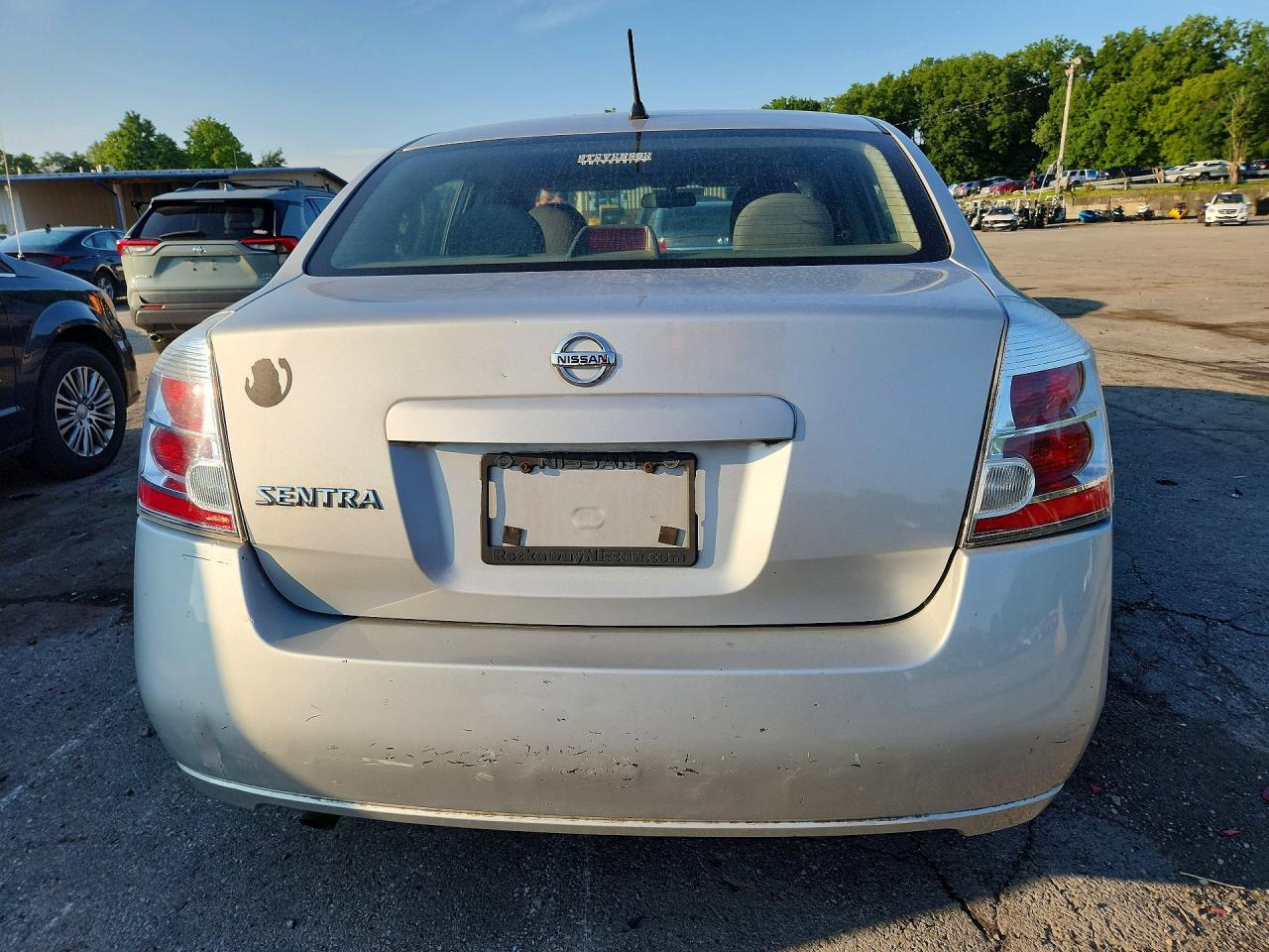 2008 Nissan Sentra 2.0 Silver vin: 3N1AB61E98L663869
