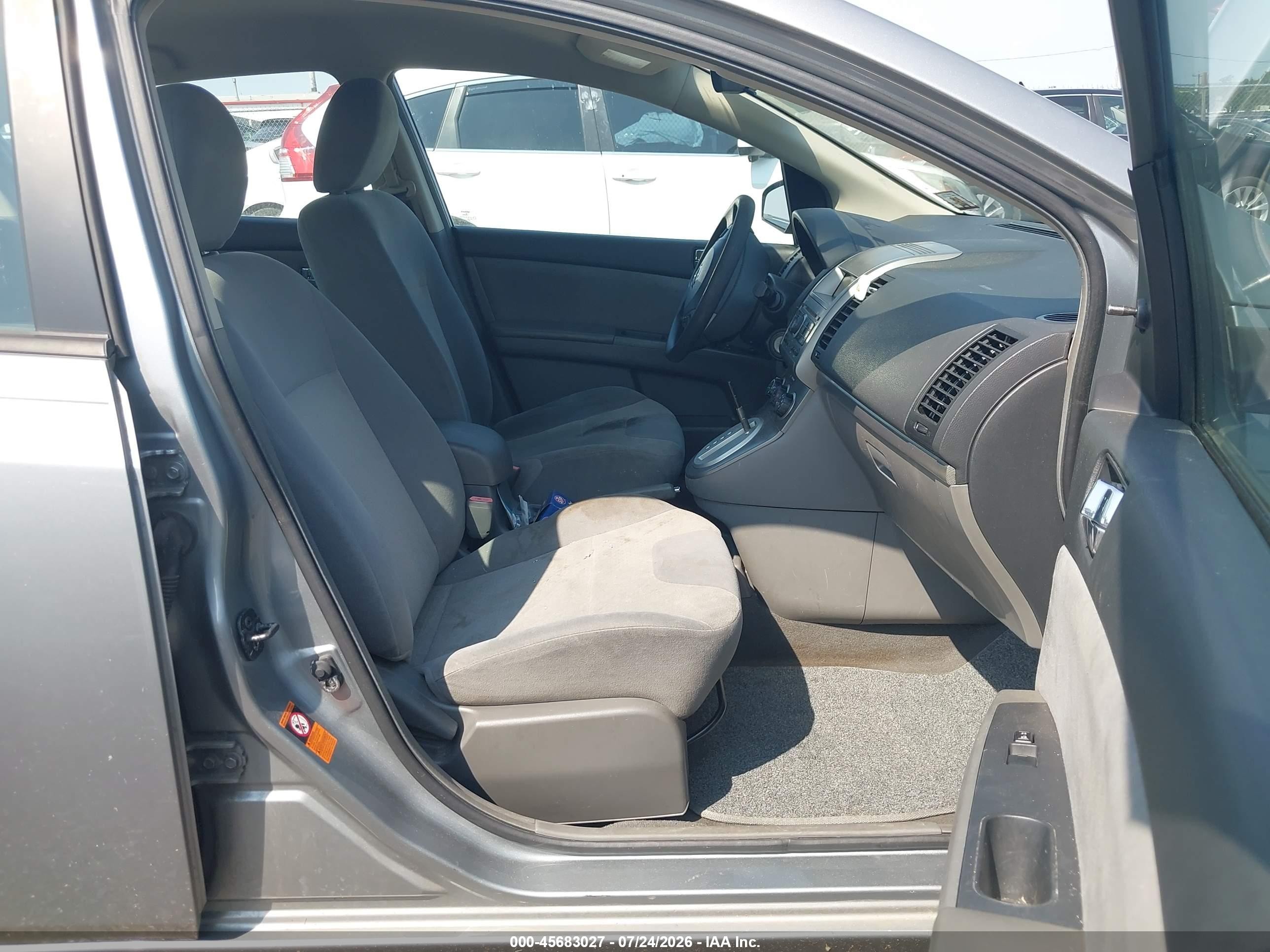 2009 Nissan Sentra 2.0s Silver vin: 3N1AB61E99L643493