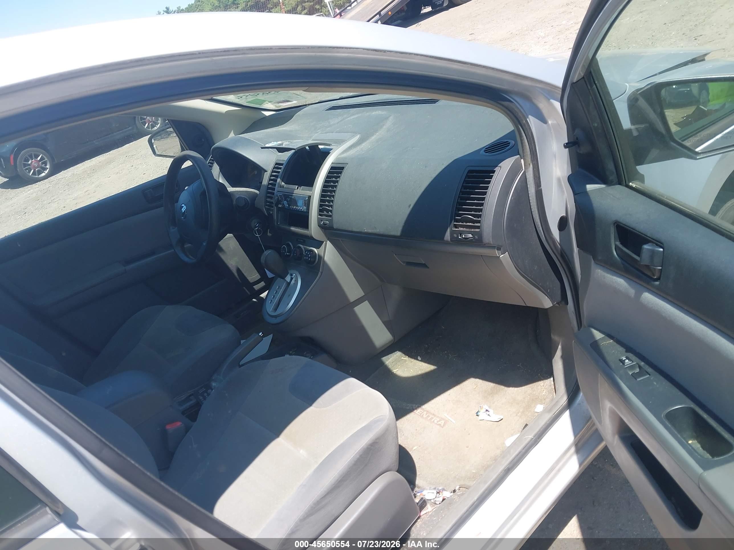 2009 Nissan Sentra 2.0 Silver vin: 3N1AB61E99L695223