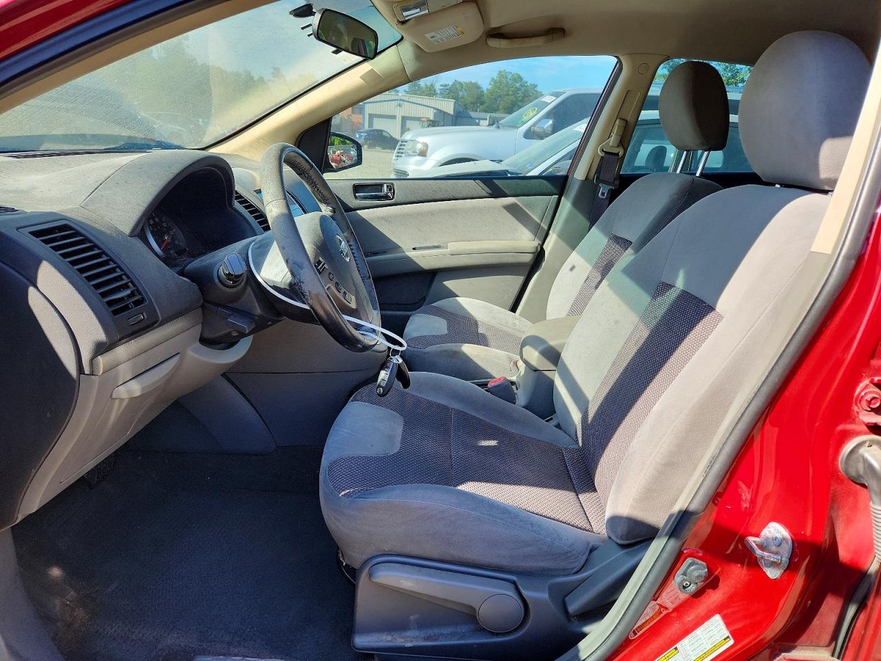 2007 Nissan Sentra 2.0 Red vin: 3N1AB61EX7L638705