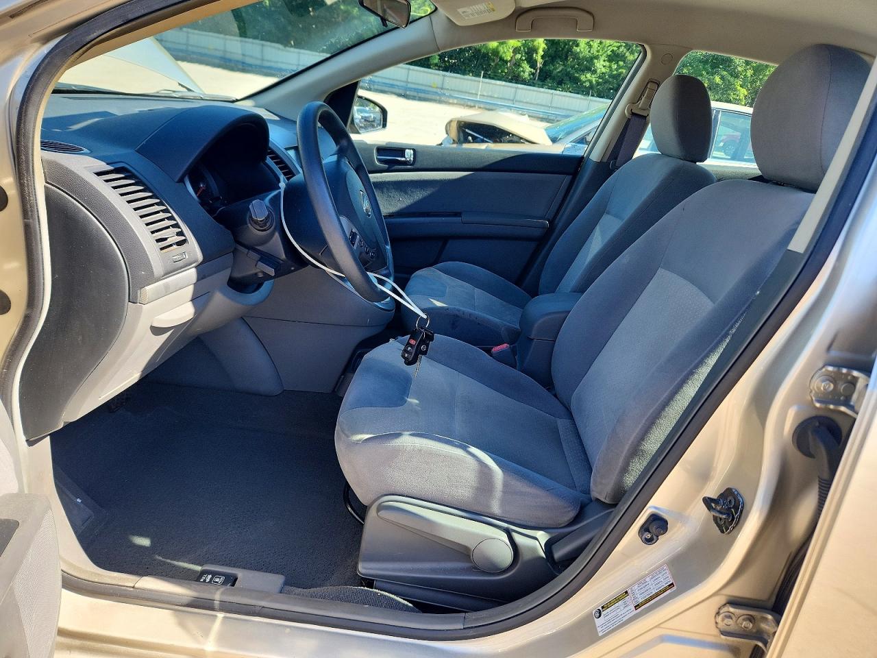 2009 Nissan Sentra 2.0 Beige vin: 3N1AB61EX9L684750