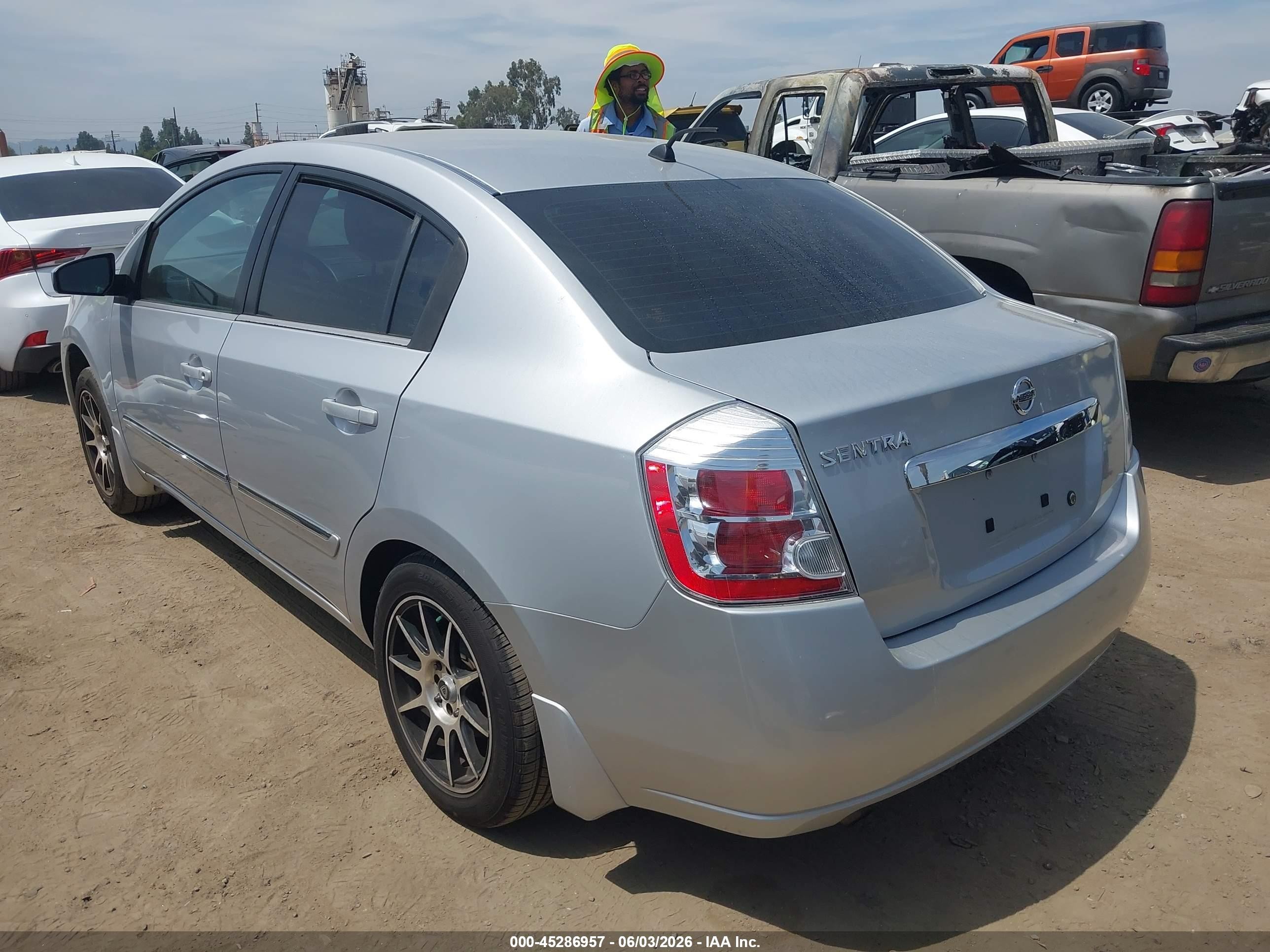 2010 Nissan Sentra 2.0s Gray vin: 3N1AB6AP0AL648152