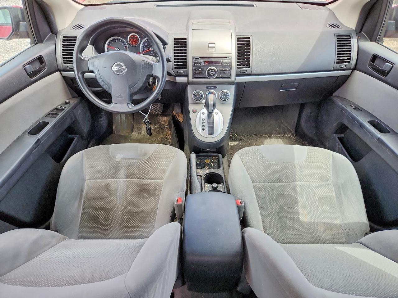 2010 Nissan Sentra 2.0 Красный vin: 3N1AB6AP0AL683208