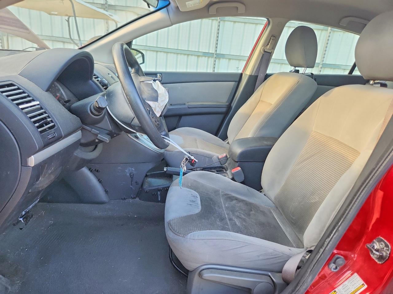 2010 Nissan Sentra 2.0 Red vin: 3N1AB6AP0AL719804