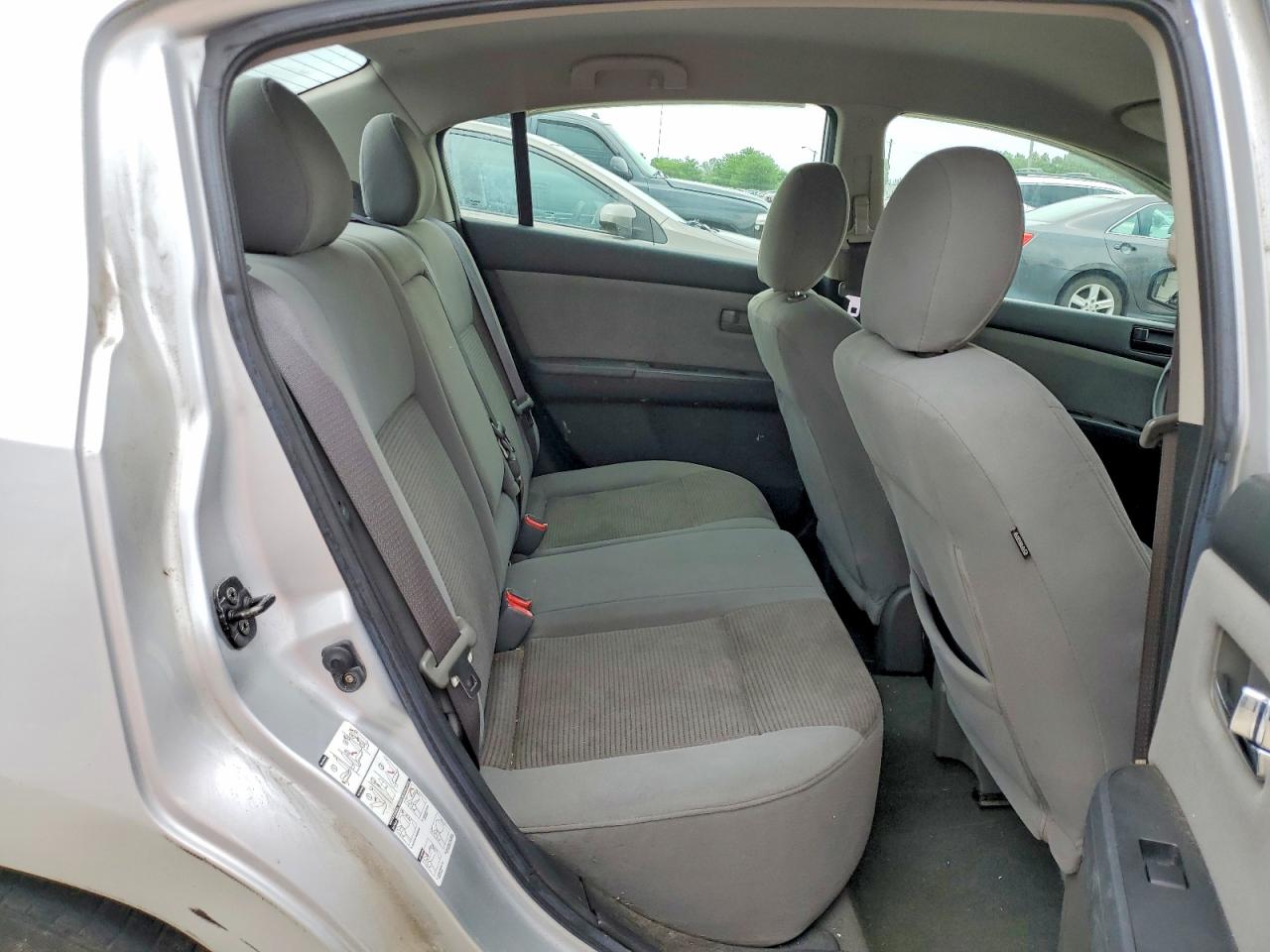 2011 Nissan Sentra 2.0 Silver vin: 3N1AB6AP0BL609238