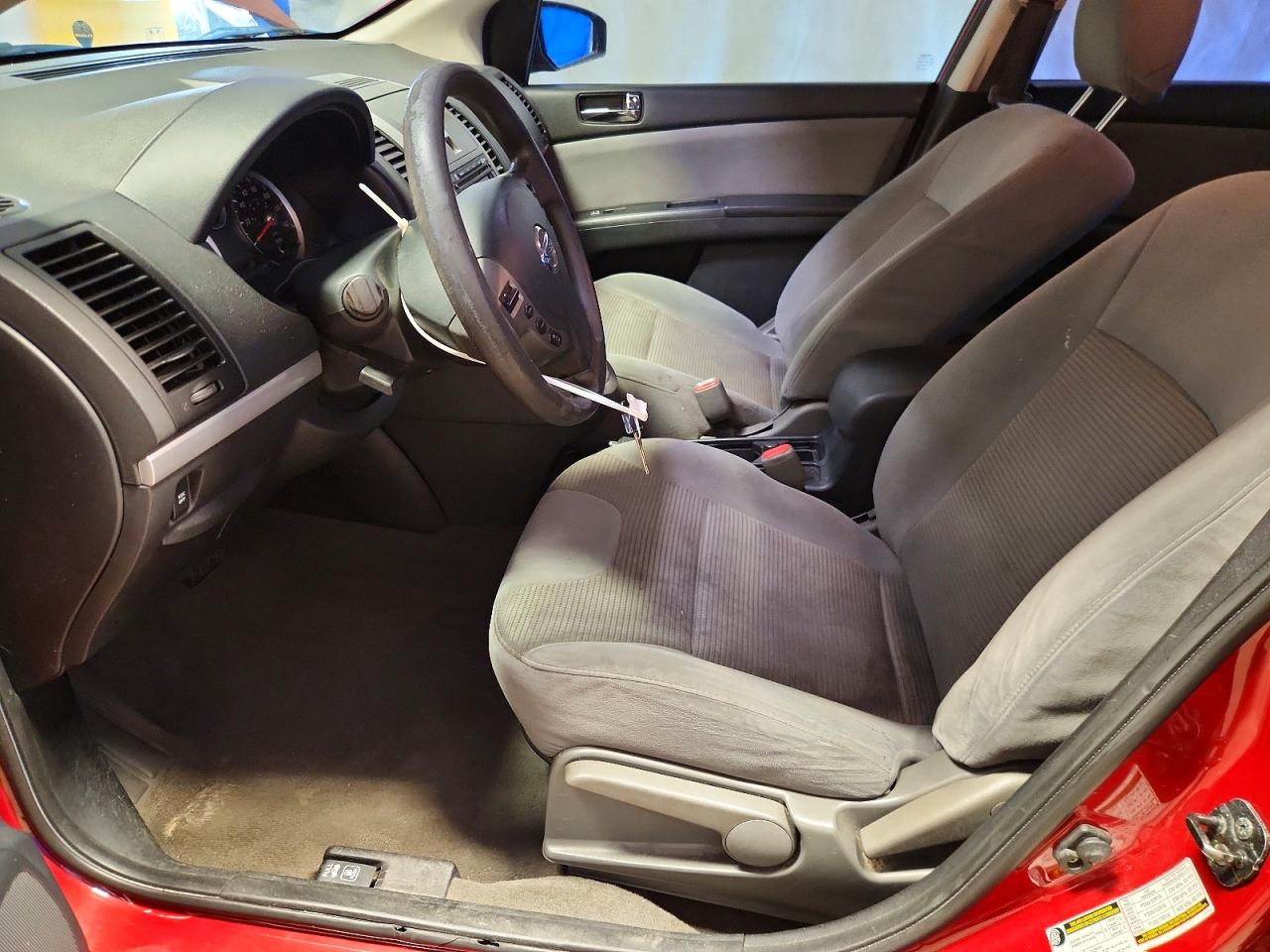 2011 Nissan Sentra 2.0 Red vin: 3N1AB6AP0BL624676
