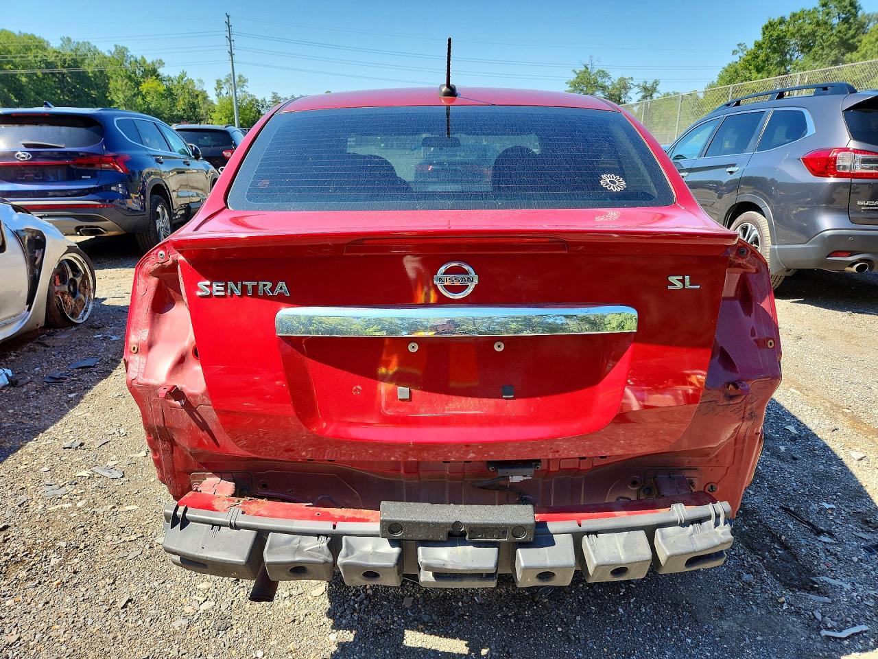 2011 Nissan Sentra 2.0 Red vin: 3N1AB6AP0BL637458