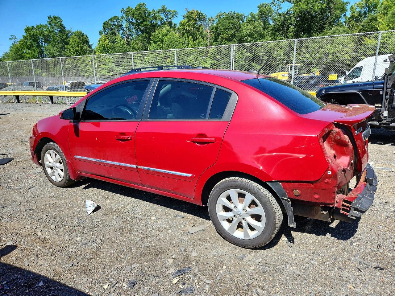 2011 Nissan Sentra 2.0 Red vin: 3N1AB6AP0BL637458