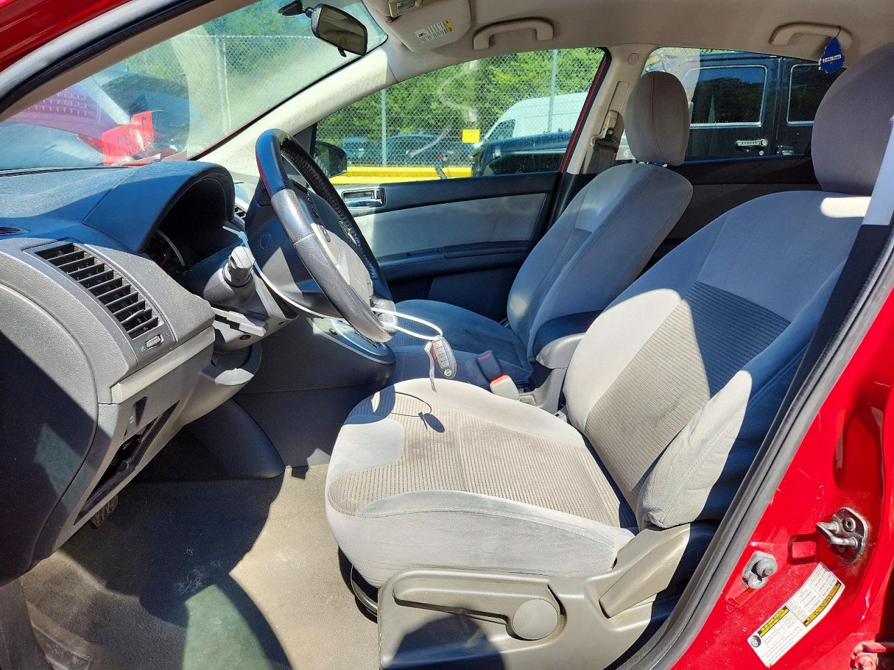 2011 Nissan Sentra 2.0 Red vin: 3N1AB6AP0BL637458