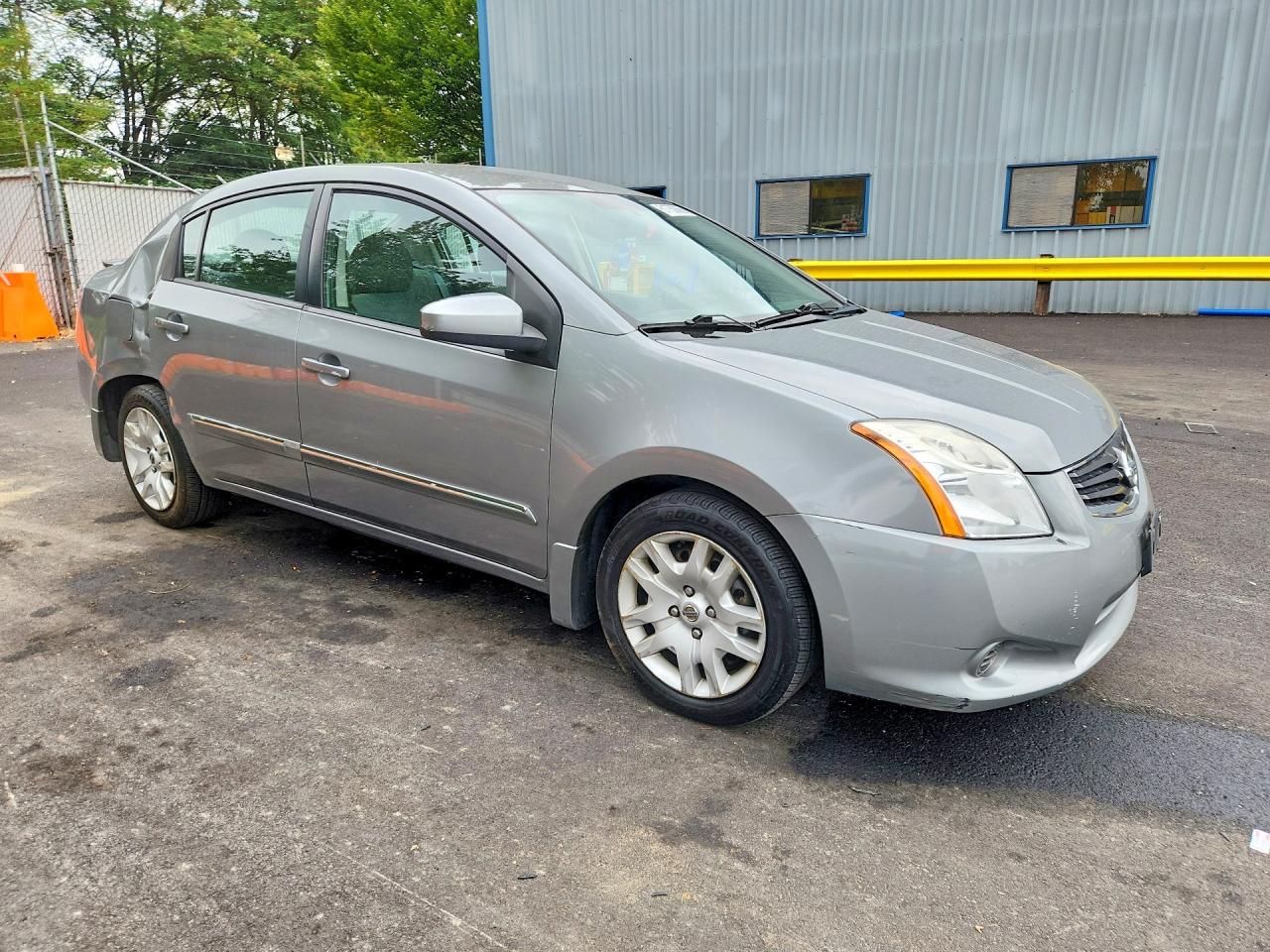 2011 Nissan Sentra 2.0 Серебряный vin: 3N1AB6AP0BL638741