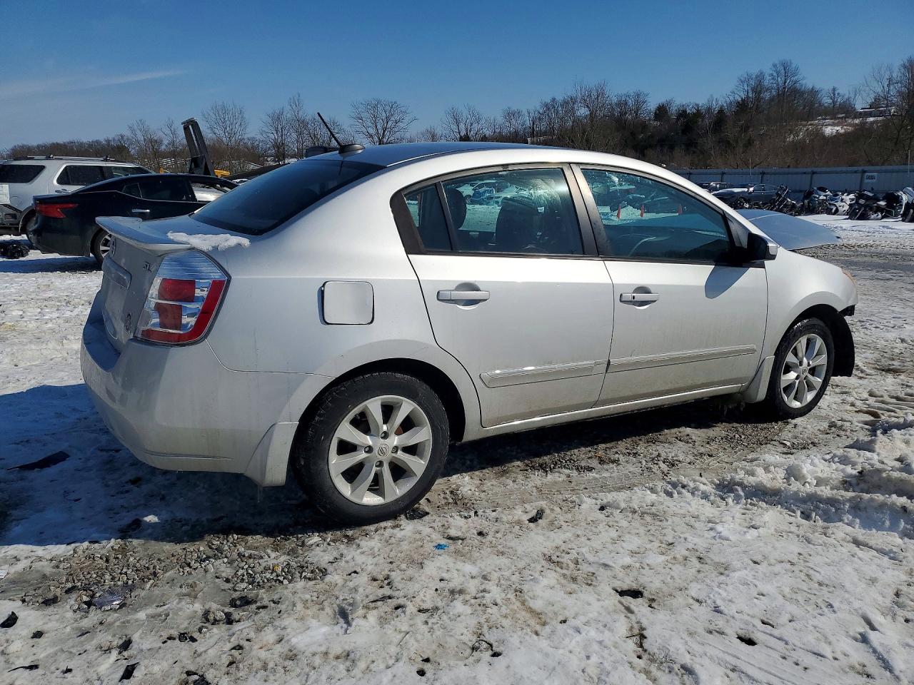 2011 Nissan Sentra 2.0 Silver vin: 3N1AB6AP0BL640005
