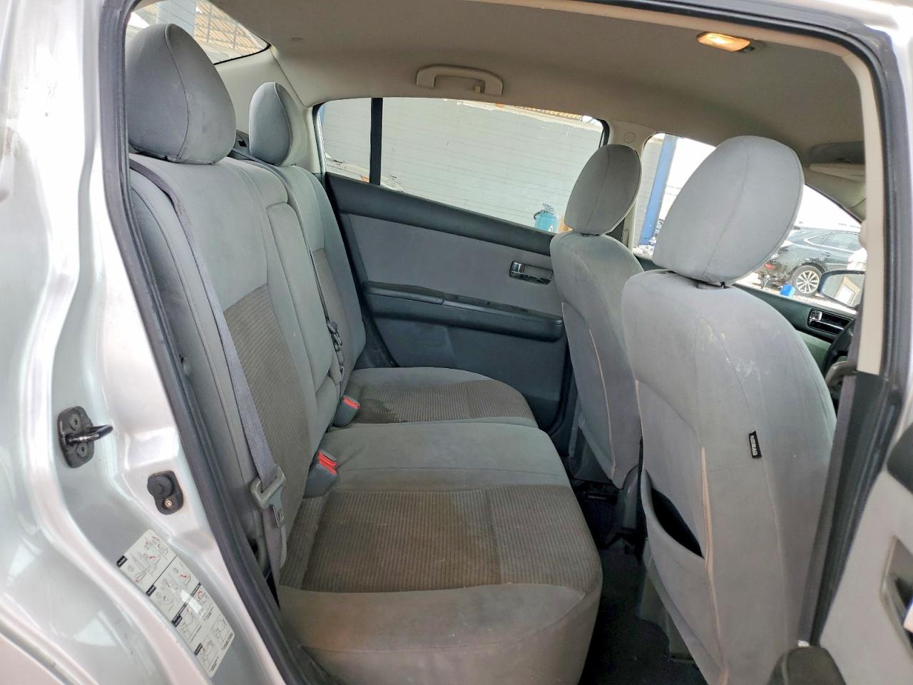 2011 Nissan Sentra 2.0 Silver vin: 3N1AB6AP0BL668578