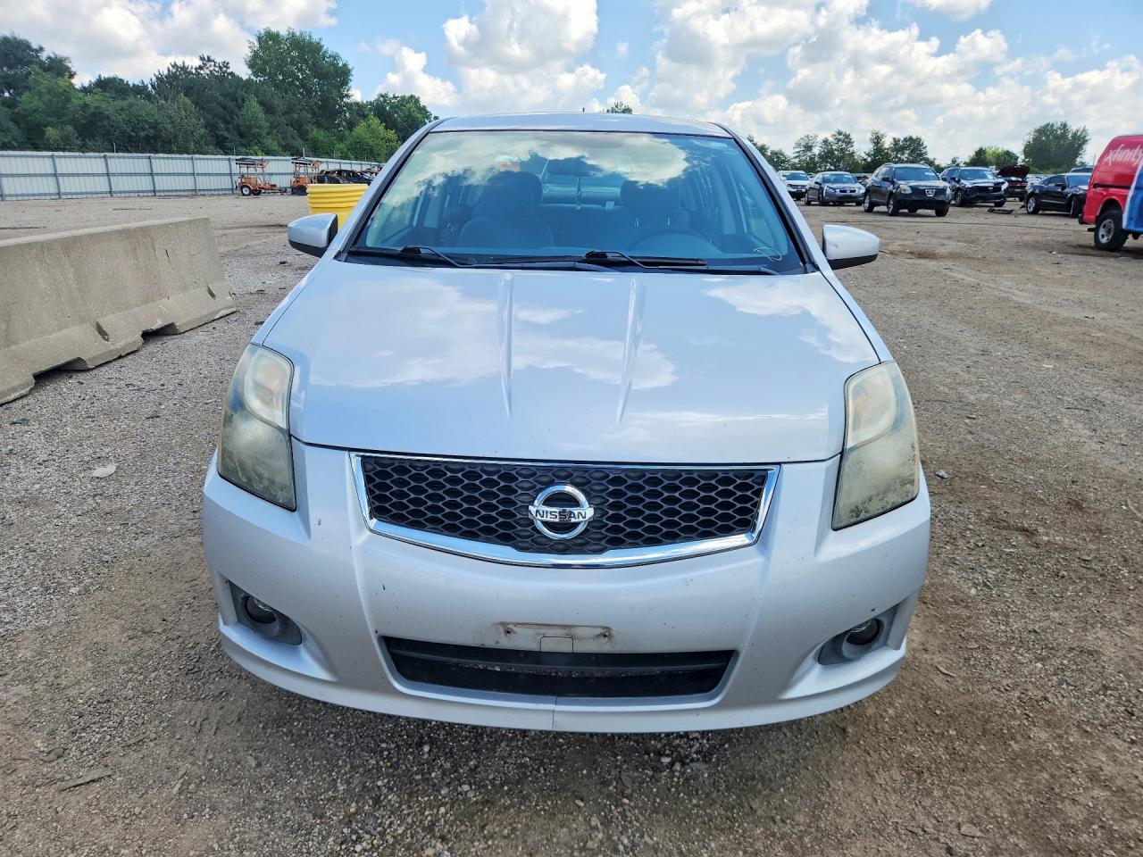 2011 Nissan Sentra 2.0 Silver vin: 3N1AB6AP0BL674848