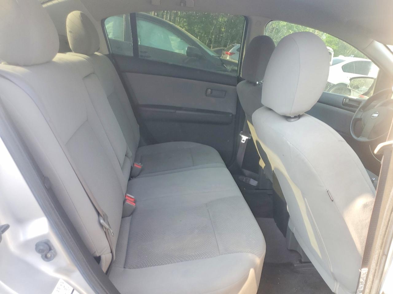 2011 Nissan Sentra 2.0 Silver vin: 3N1AB6AP0BL694422