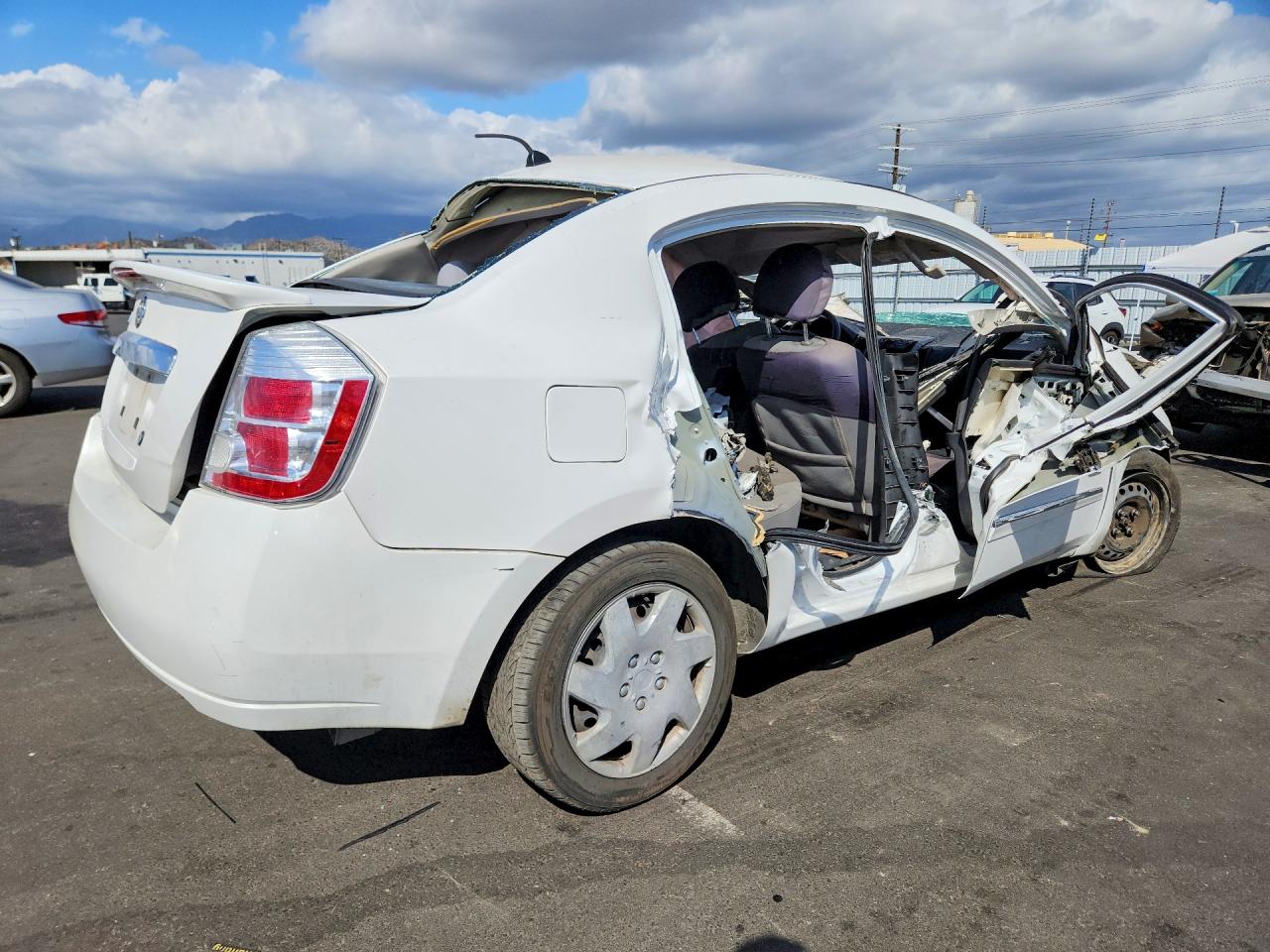 2011 Nissan Sentra 2.0 White vin: 3N1AB6AP0BL724809