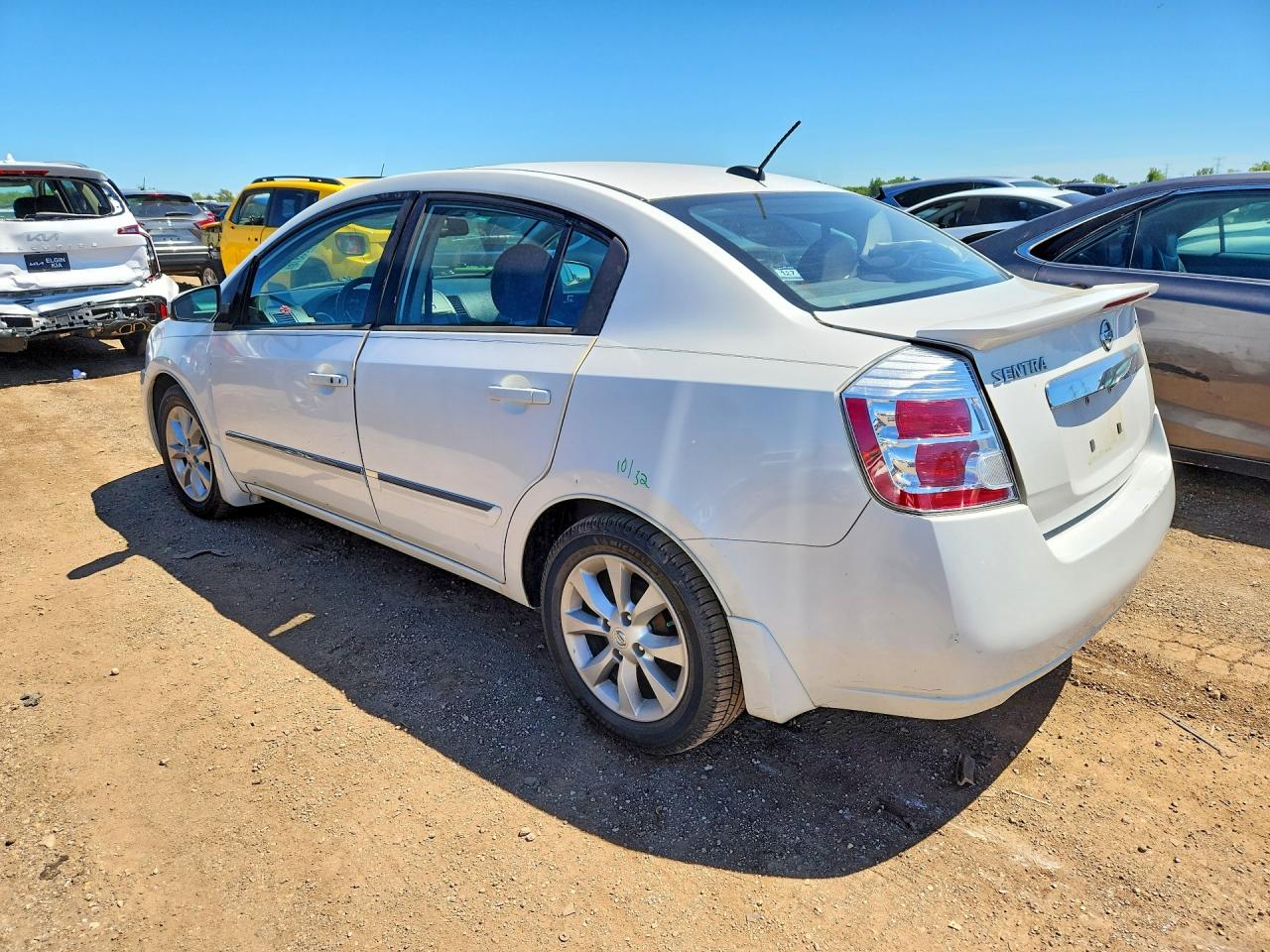 2012 Nissan Sentra 2.0 White vin: 3N1AB6AP0CL641396
