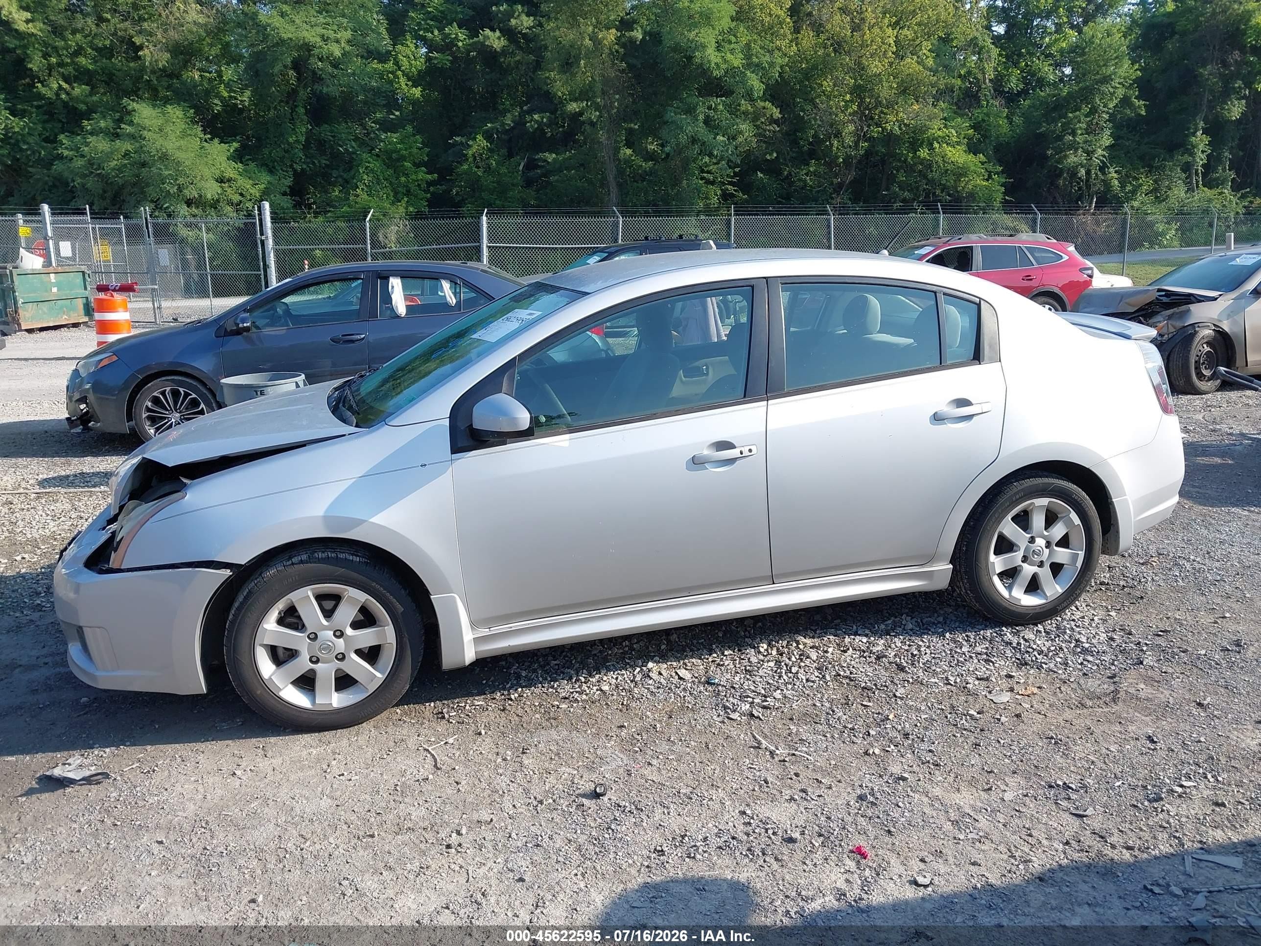 2012 Nissan Sentra 2.0 Sr Серебряный vin: 3N1AB6AP0CL710538