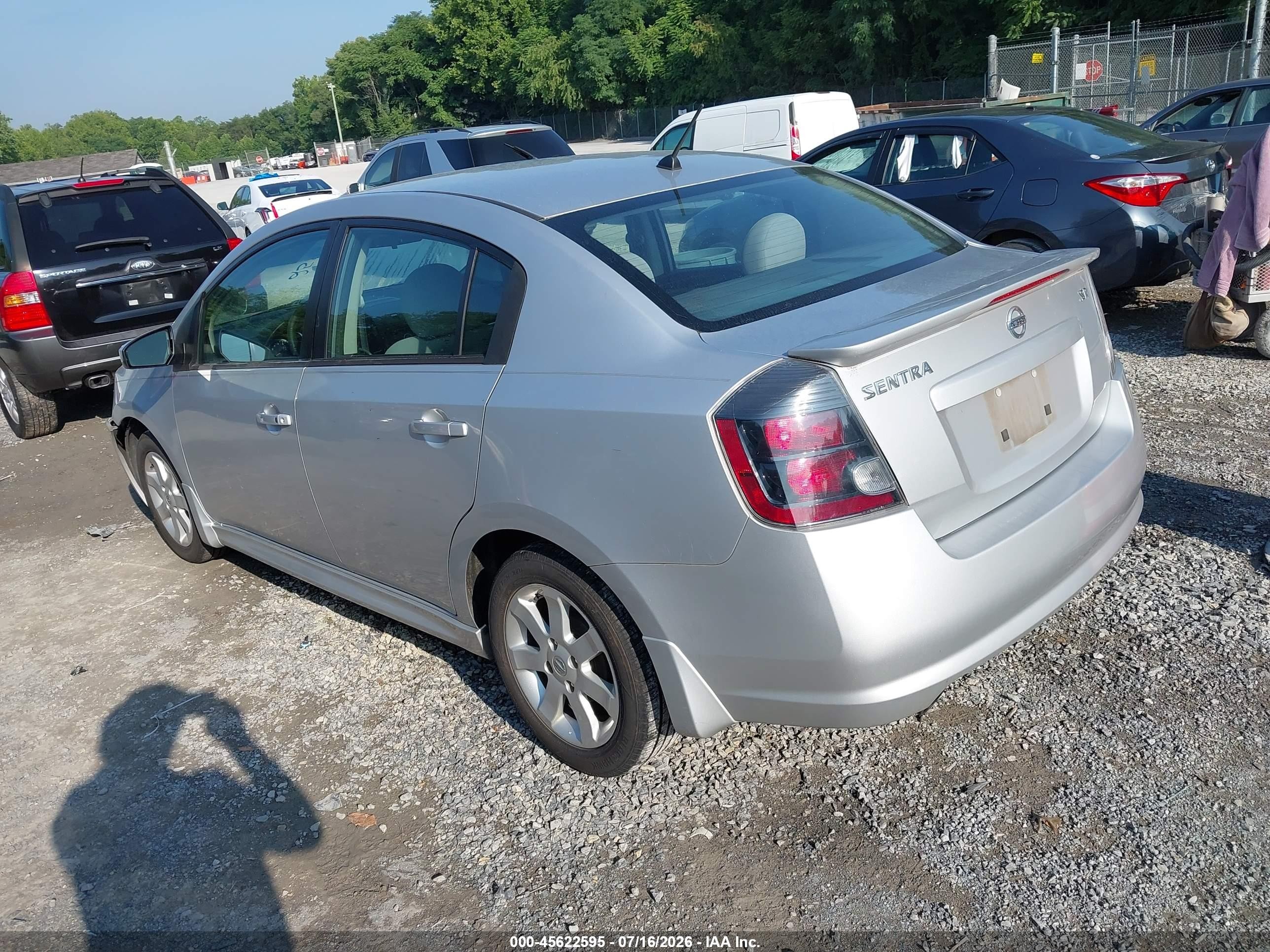 2012 Nissan Sentra 2.0 Sr Серебряный vin: 3N1AB6AP0CL710538