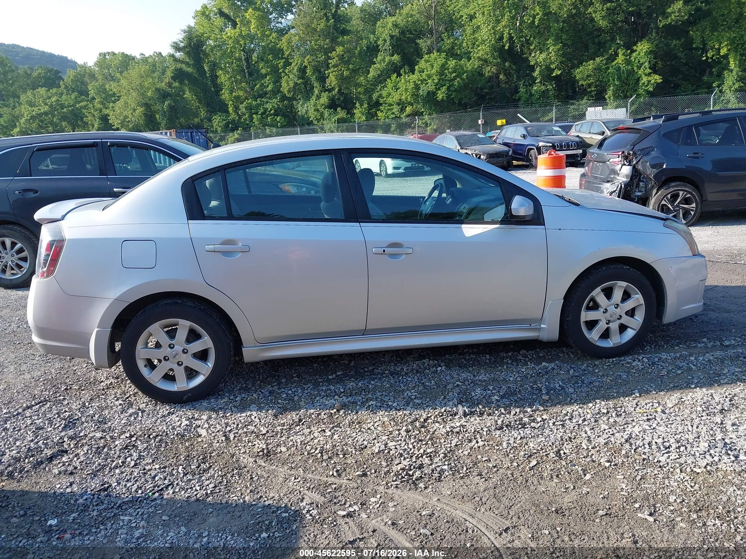 2012 Nissan Sentra 2.0 Sr Серебряный vin: 3N1AB6AP0CL710538