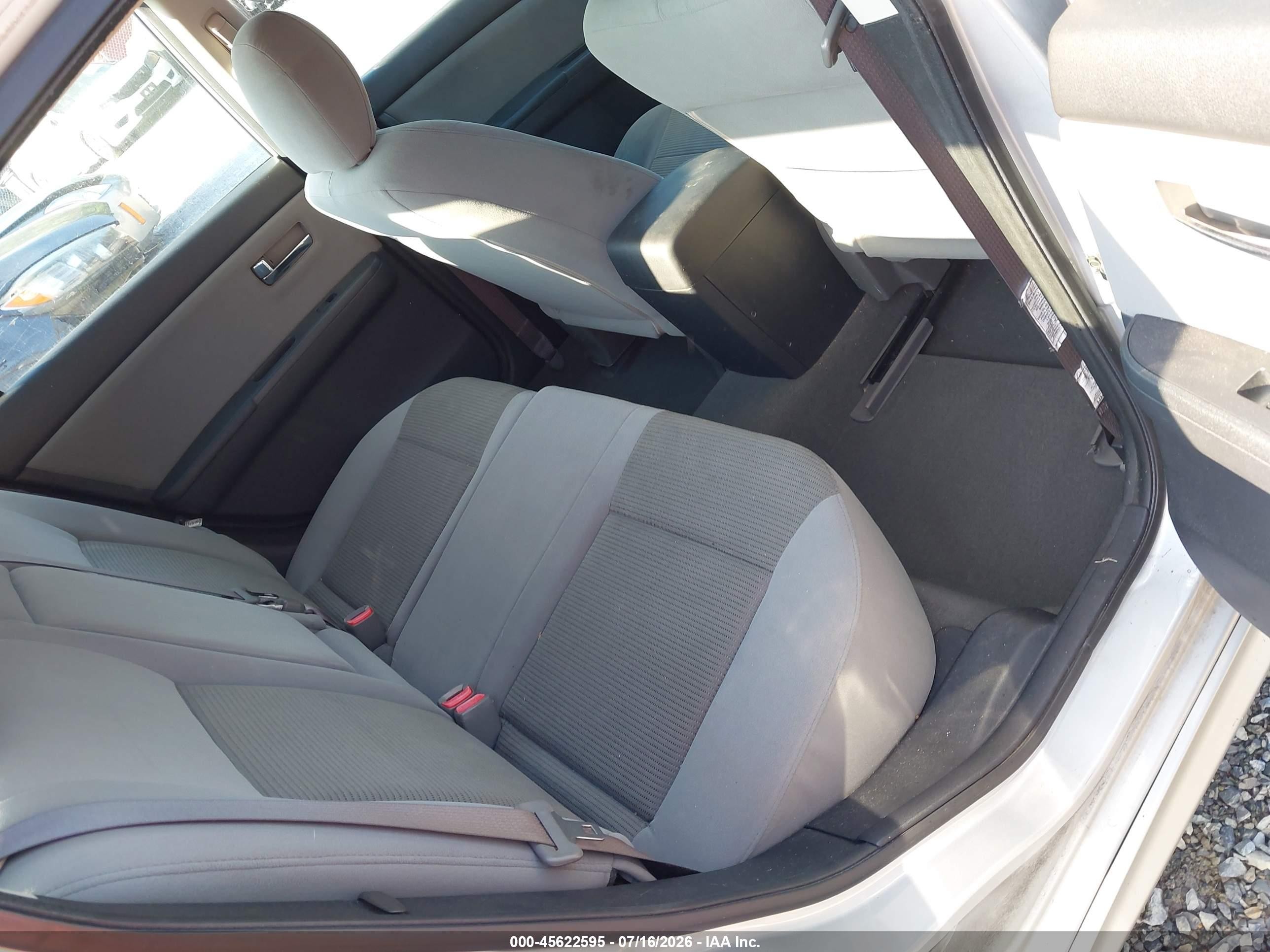 2012 Nissan Sentra 2.0 Sr Серебряный vin: 3N1AB6AP0CL710538