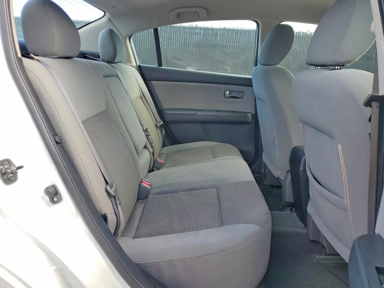 2012 Nissan Sentra 2.0 White vin: 3N1AB6AP0CL739411