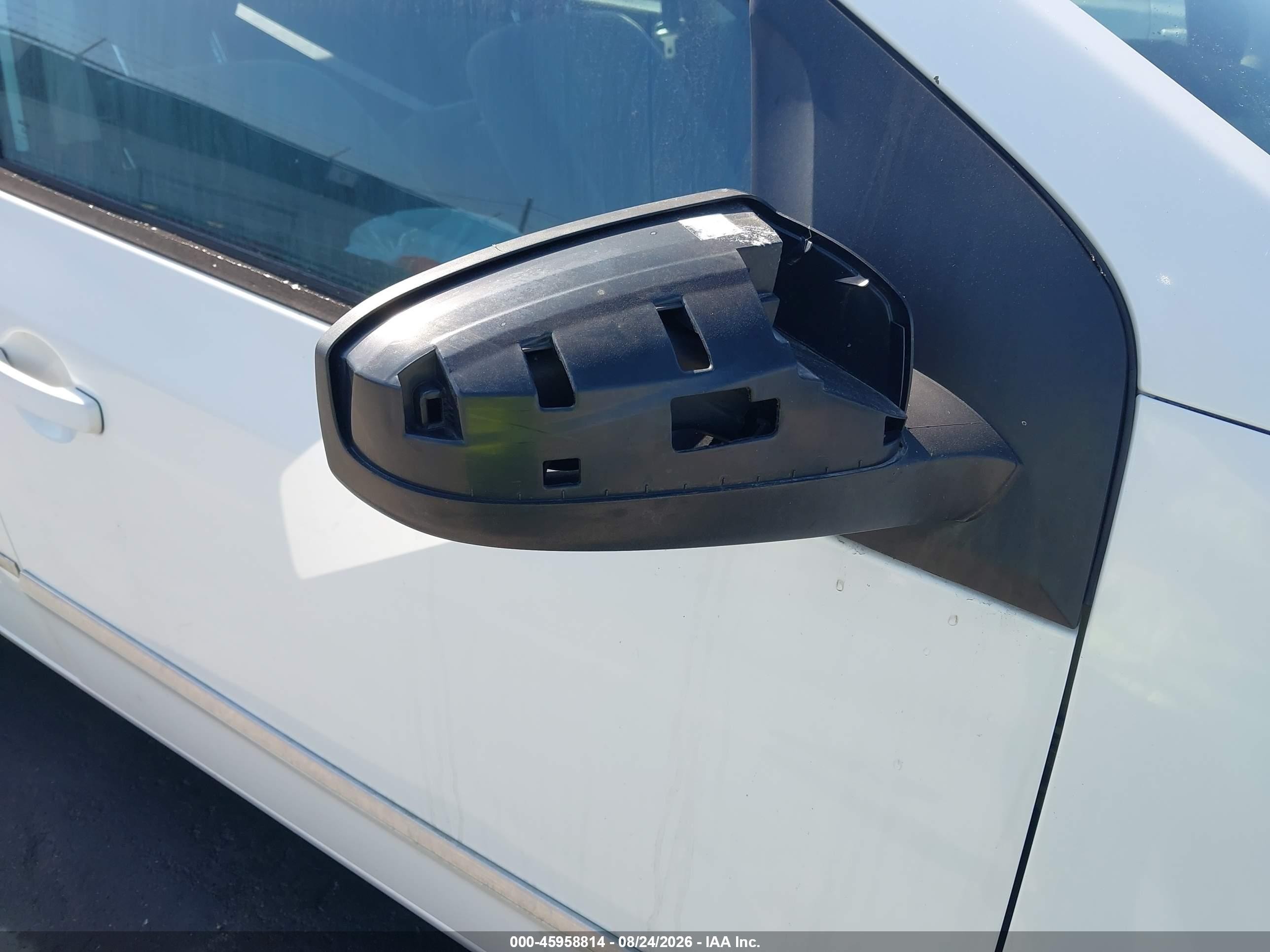 2012 Nissan Sentra 2.0 S White vin: 3N1AB6AP0CL740204