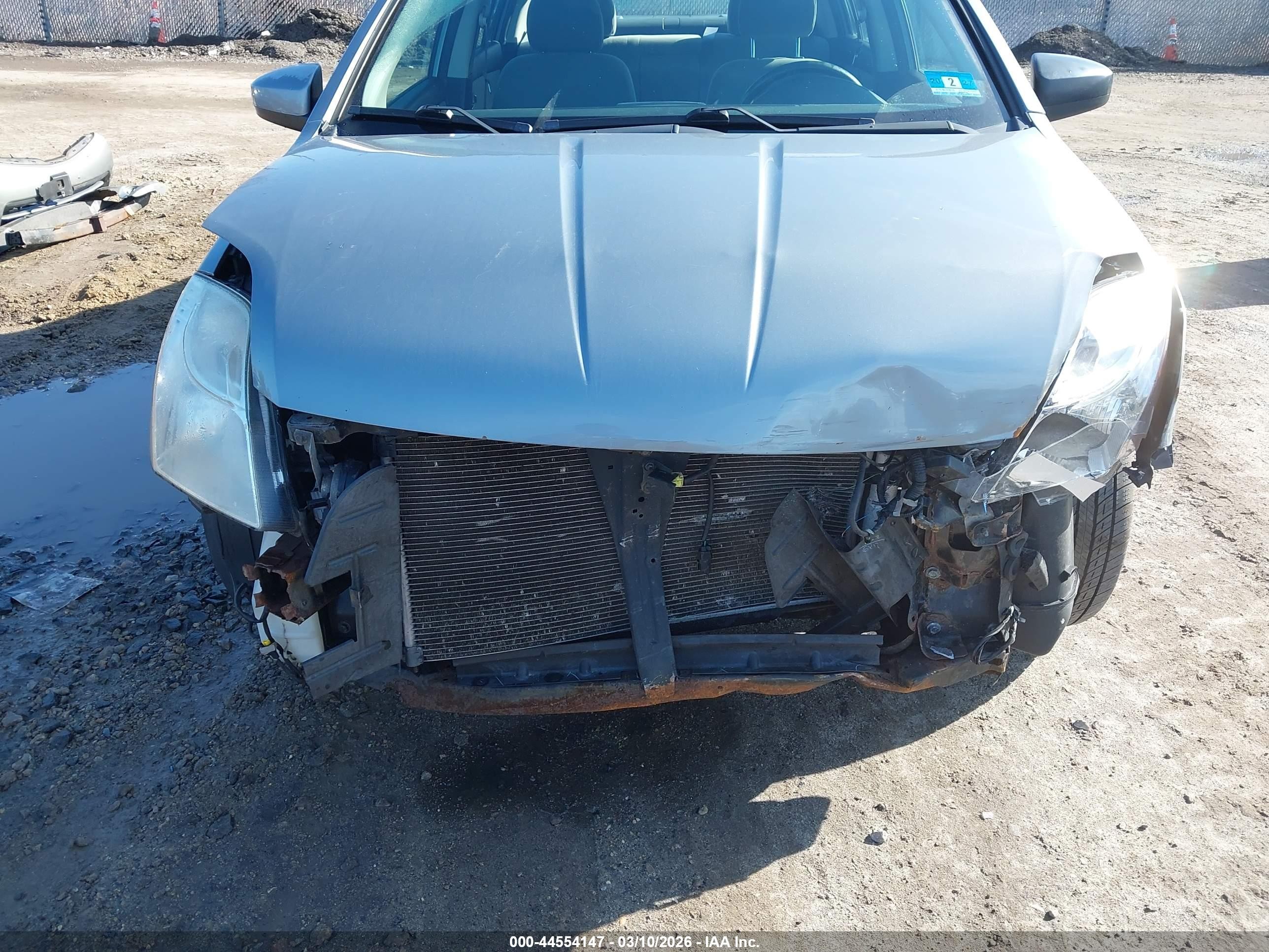 2012 Nissan Sentra 2.0 S Серебряный vin: 3N1AB6AP0CL761604